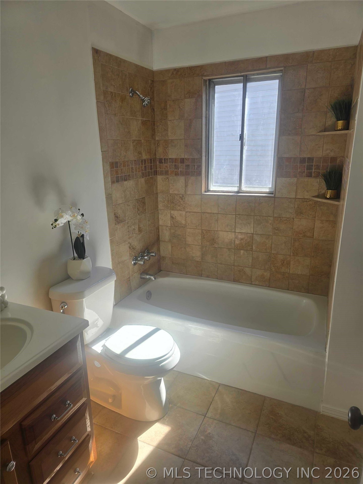 2155 S 104th East Avenue Property Photo 11
