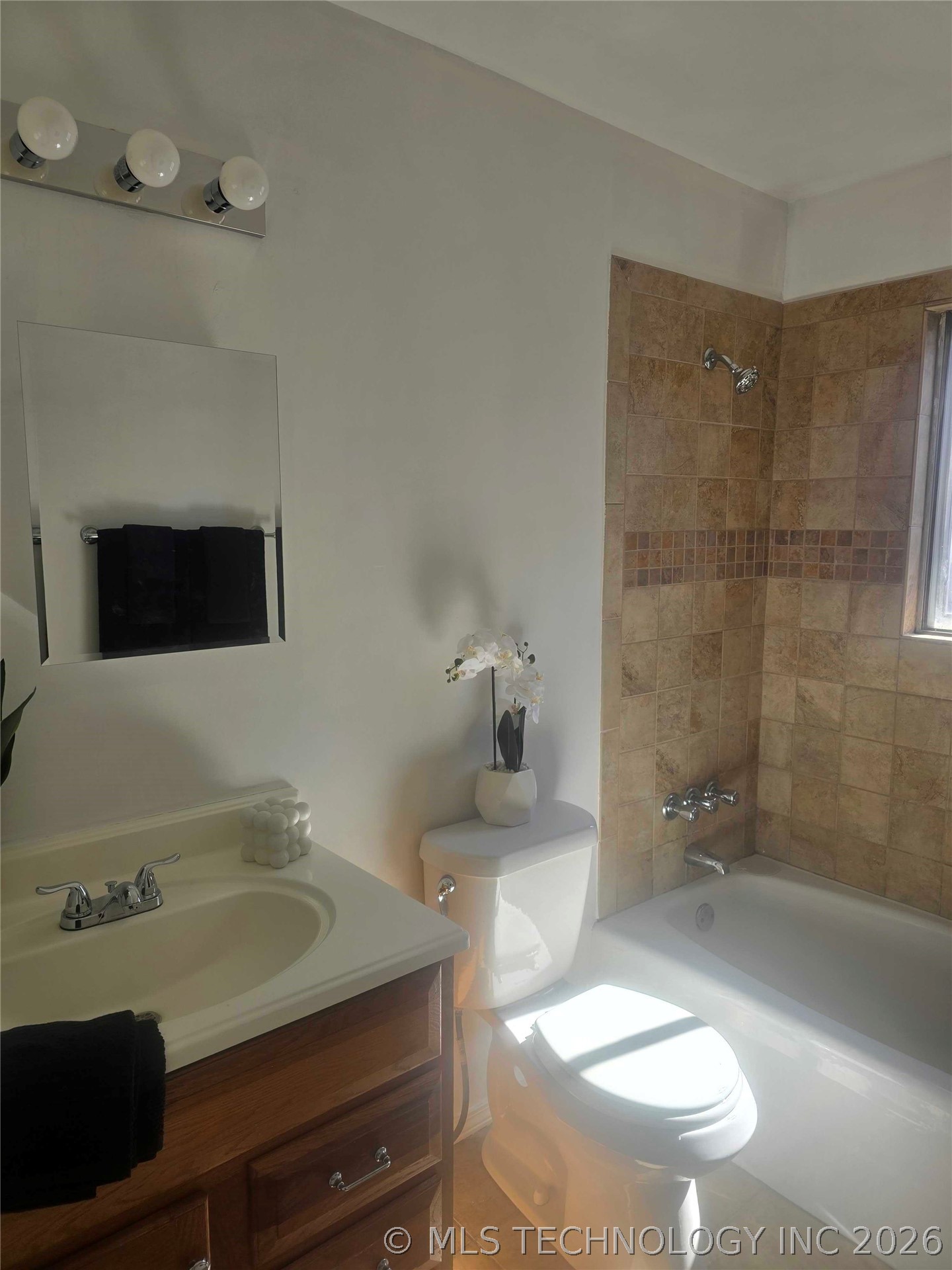 2155 S 104th East Avenue Property Photo 12