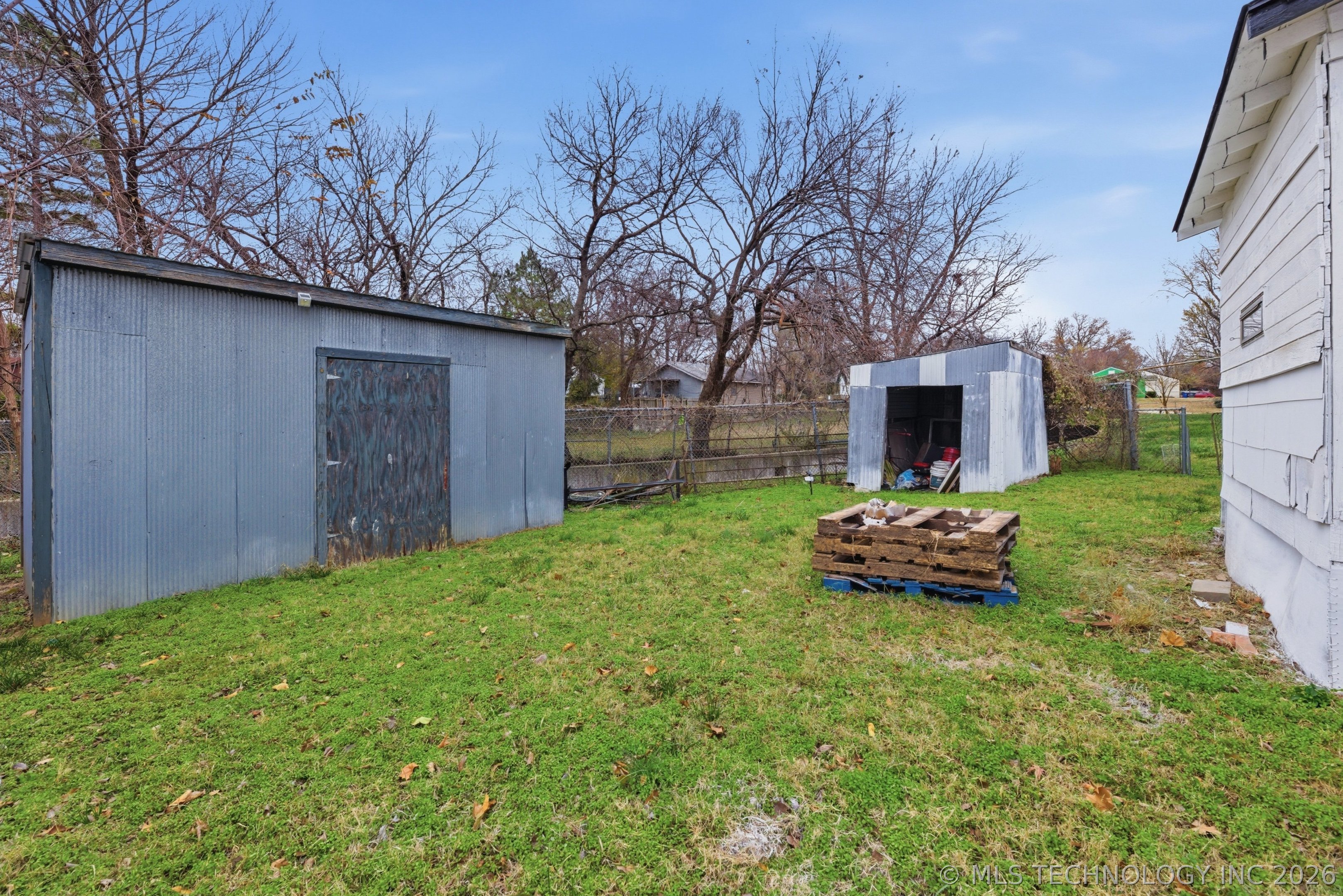 815 N Oswego Avenue Property Photo 18