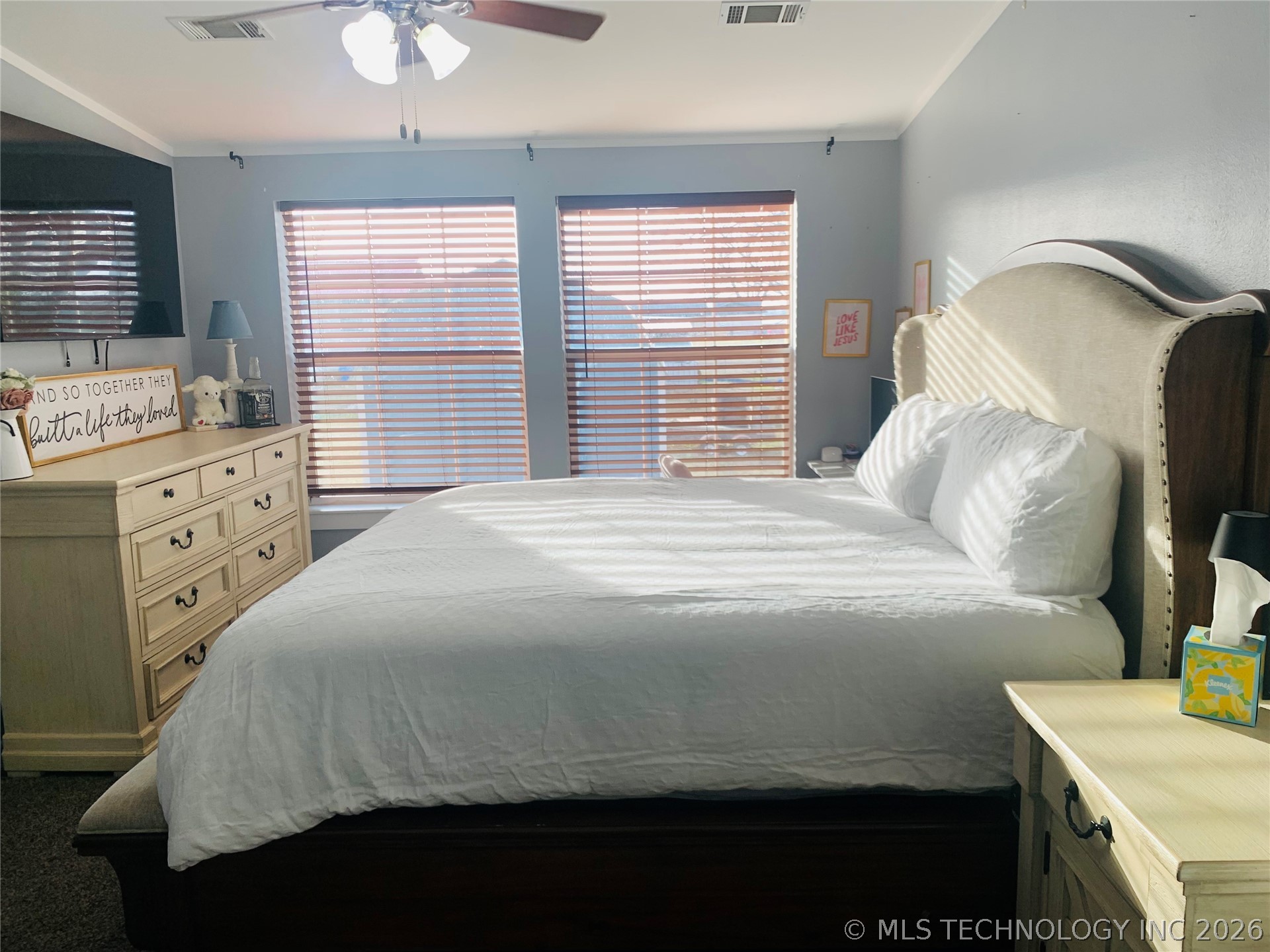 711 W Tyler Avenue Property Photo 17