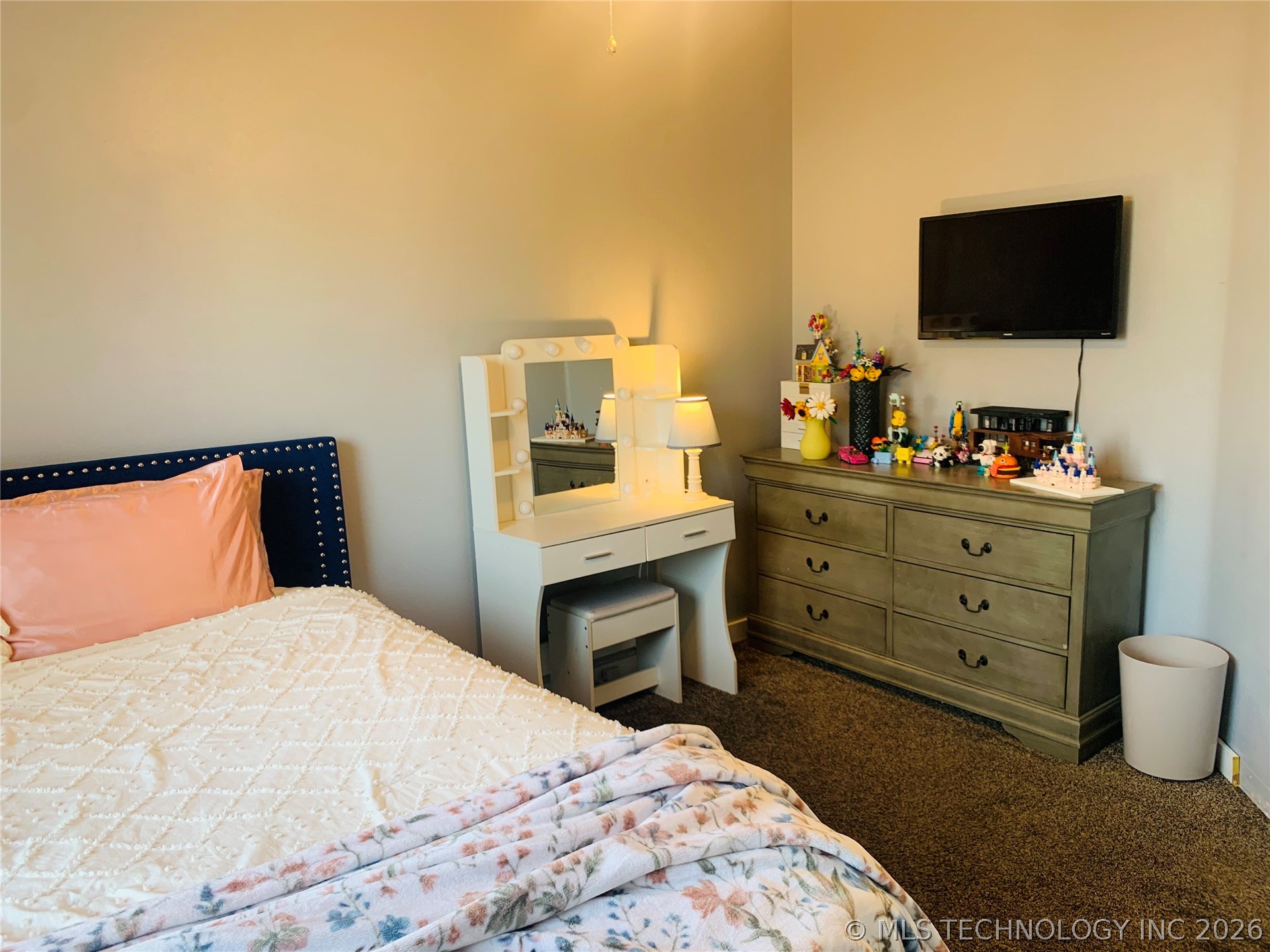 711 W Tyler Avenue Property Photo 22