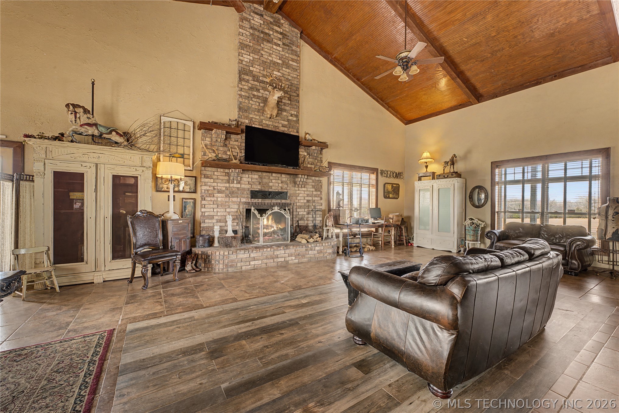 15875 New Lake Road Property Photo 5