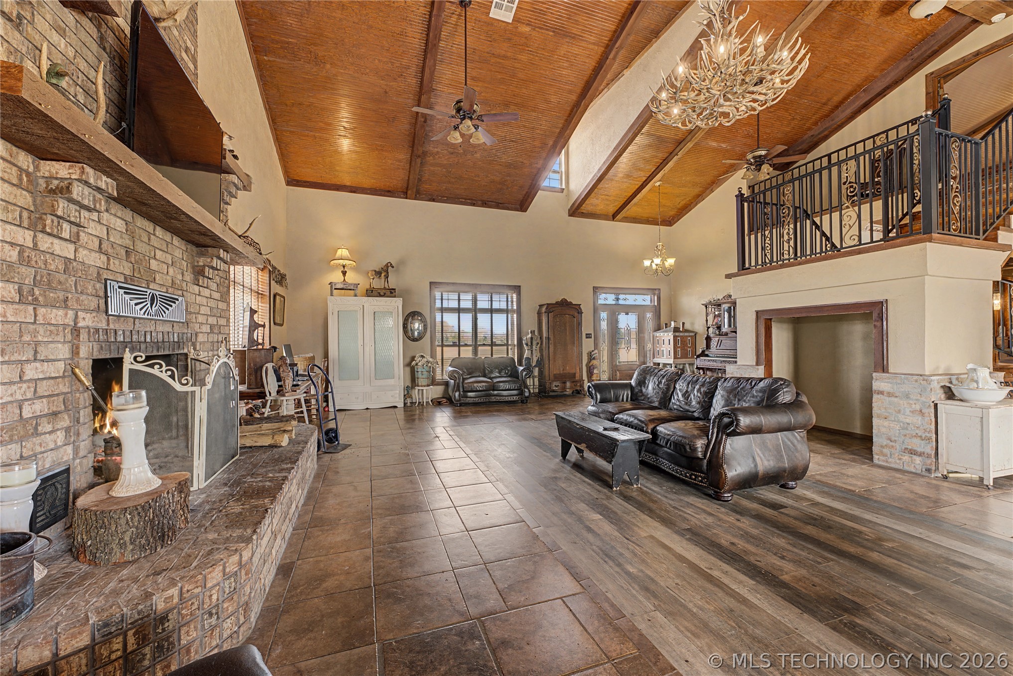 15875 New Lake Road Property Photo 7