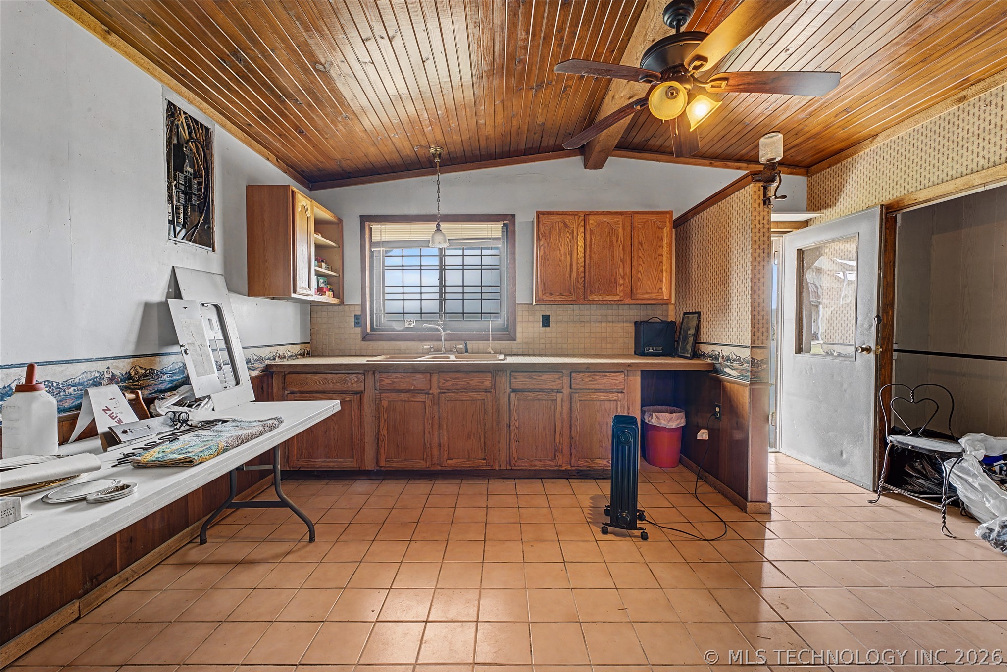 15875 New Lake Road Property Photo 27