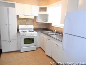 6218 E Latimer Place Property Photo 5