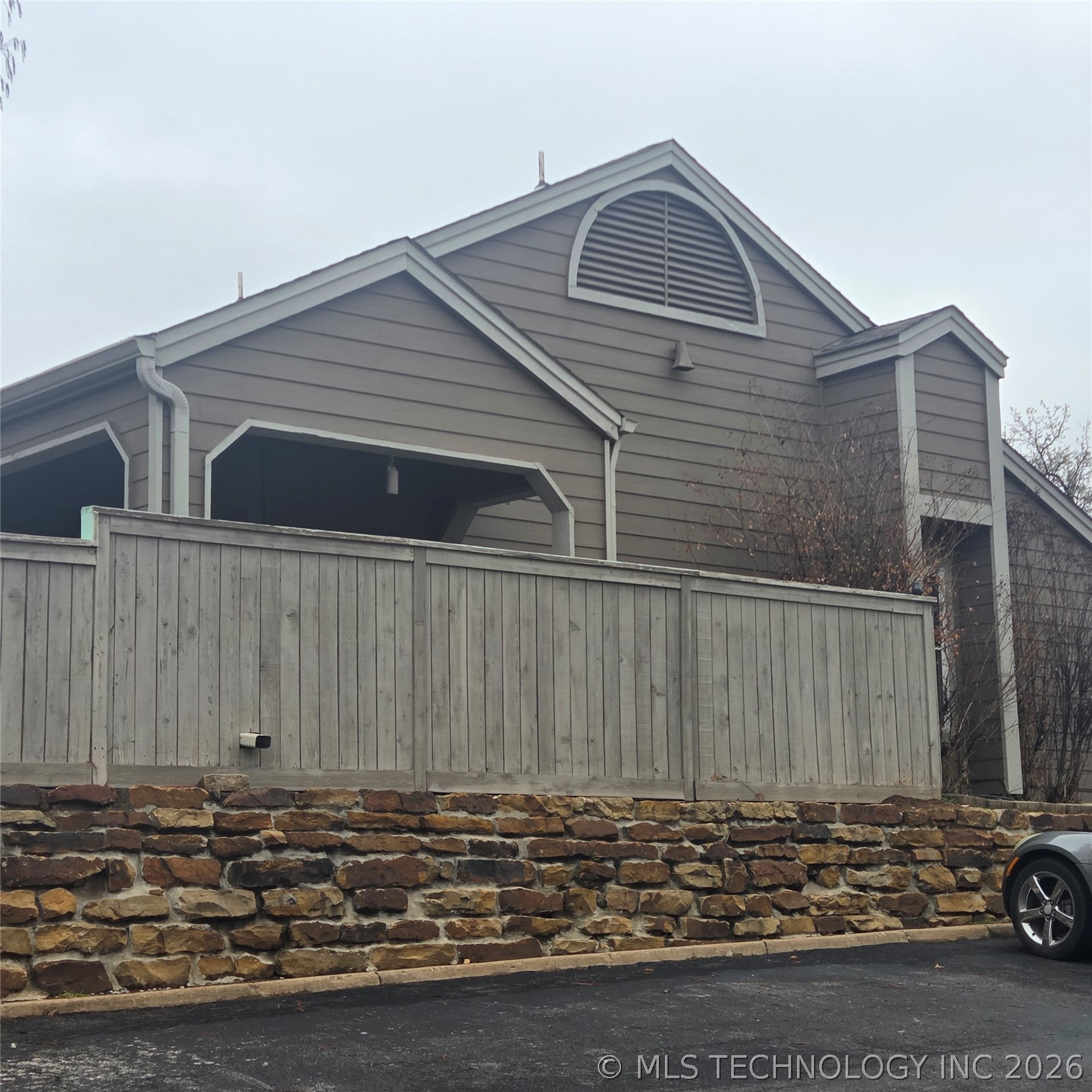 3113 E 91st Place Property Photo 1