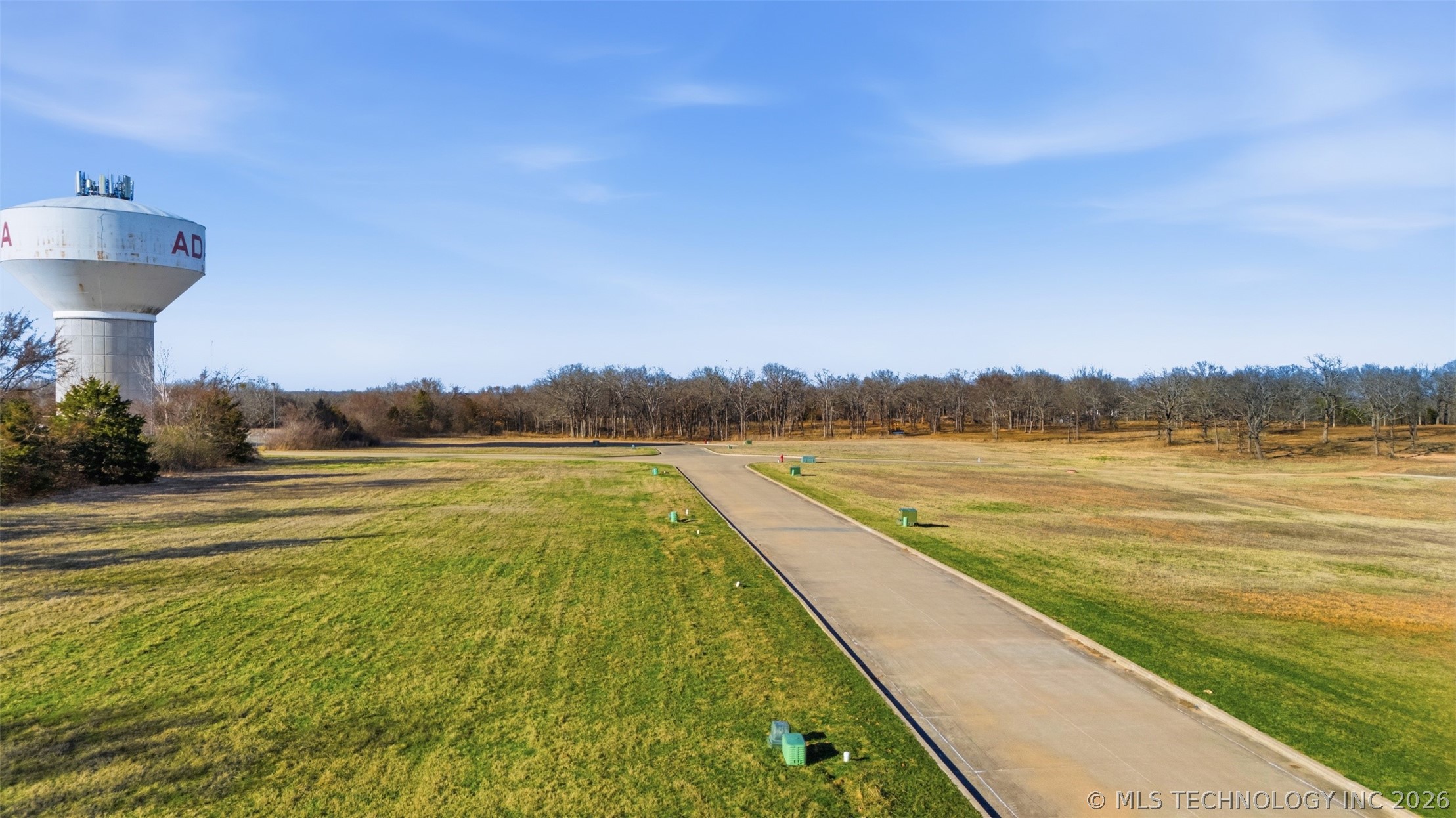 000 Derrick Lane Property Photo 12