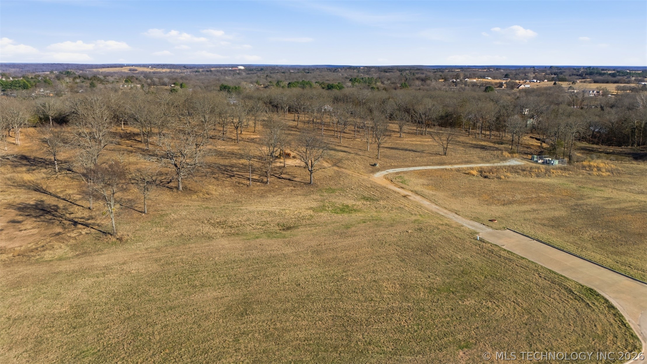 000 Derrick Lane Property Photo 21