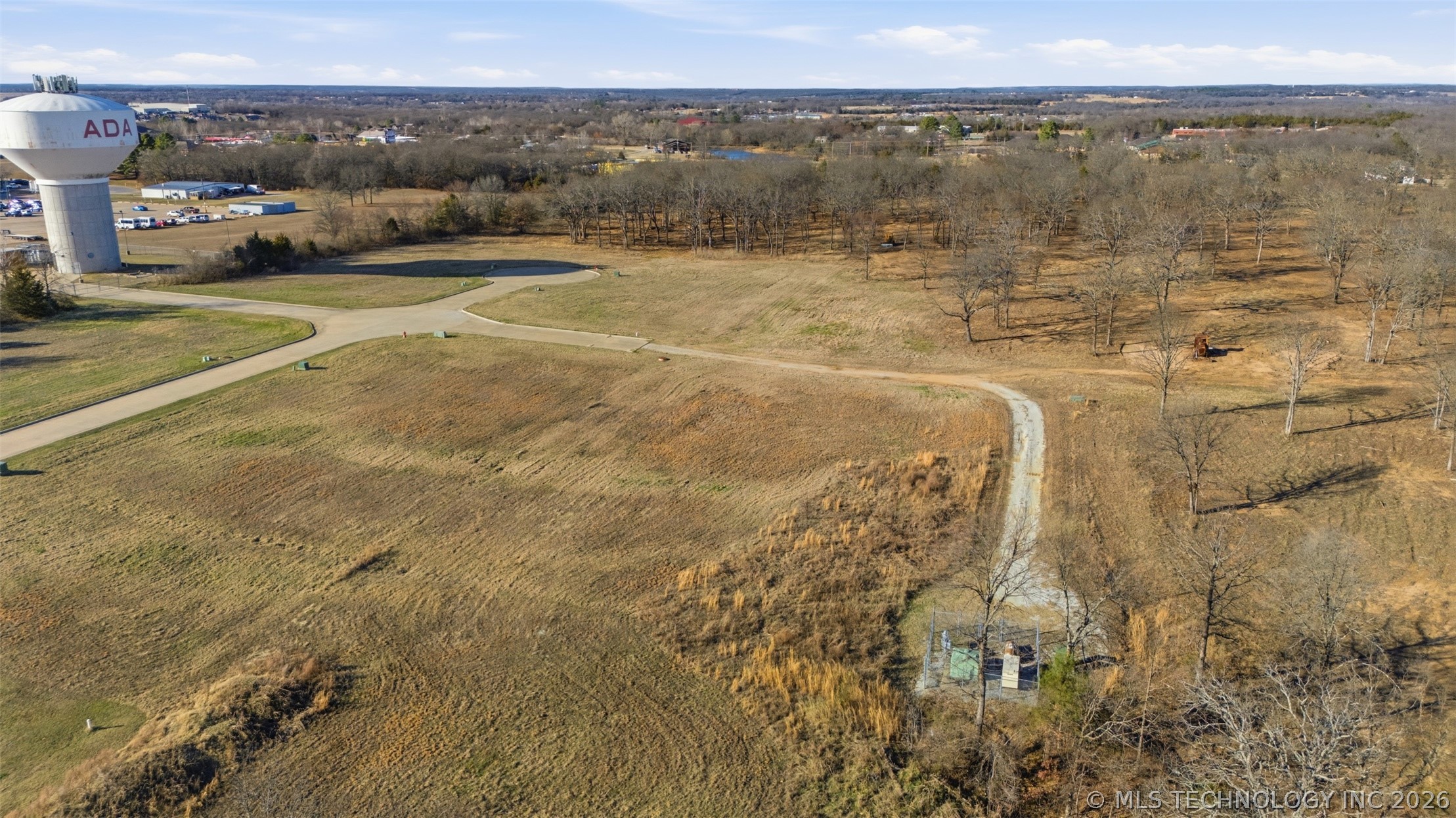 000 Derrick Lane Property Photo 23