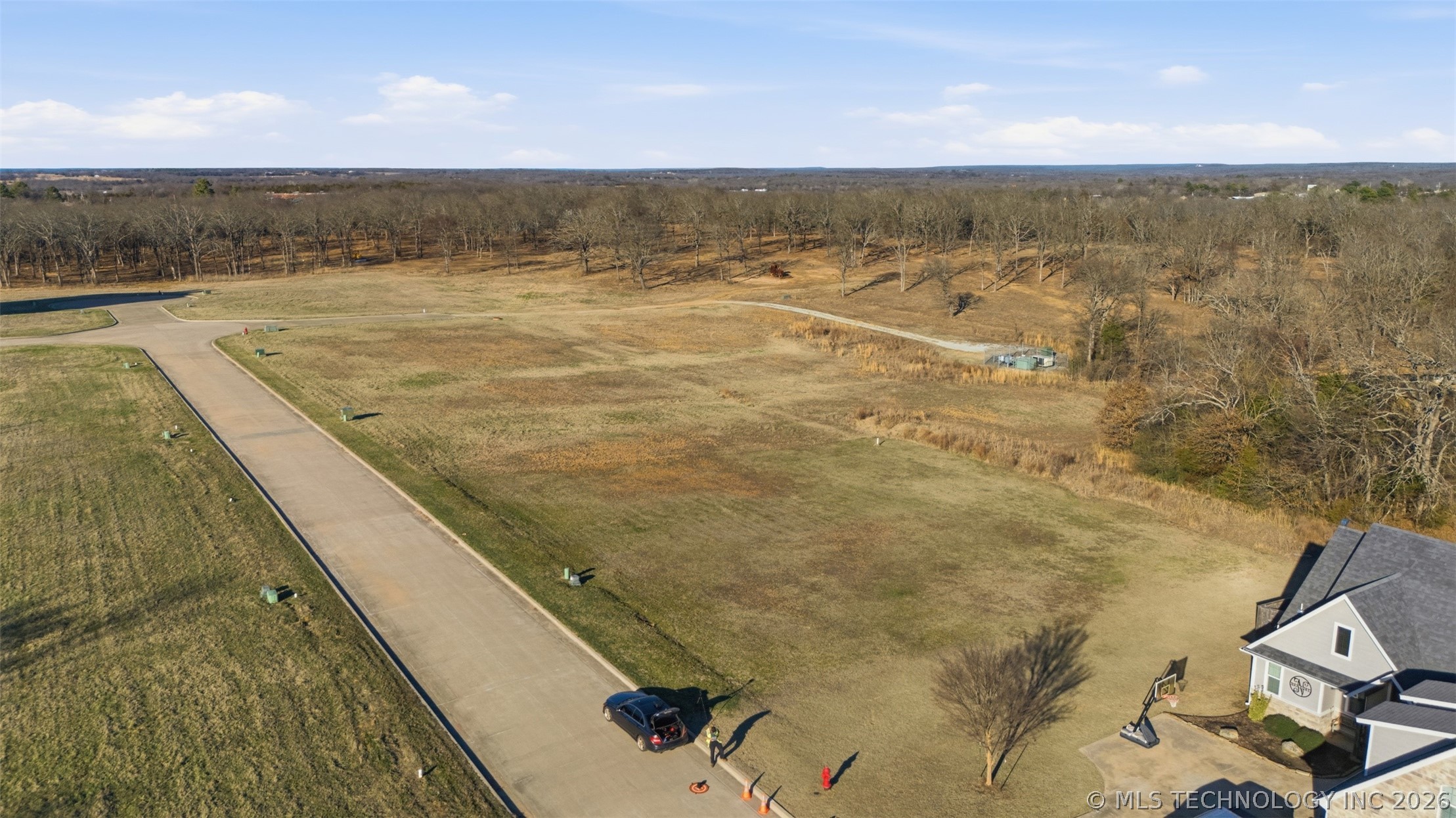 000 Derrick Lane Property Photo 34