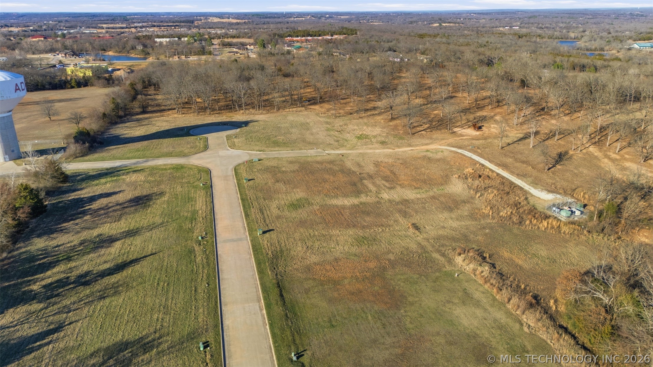 000 Derrick Lane Property Photo 46