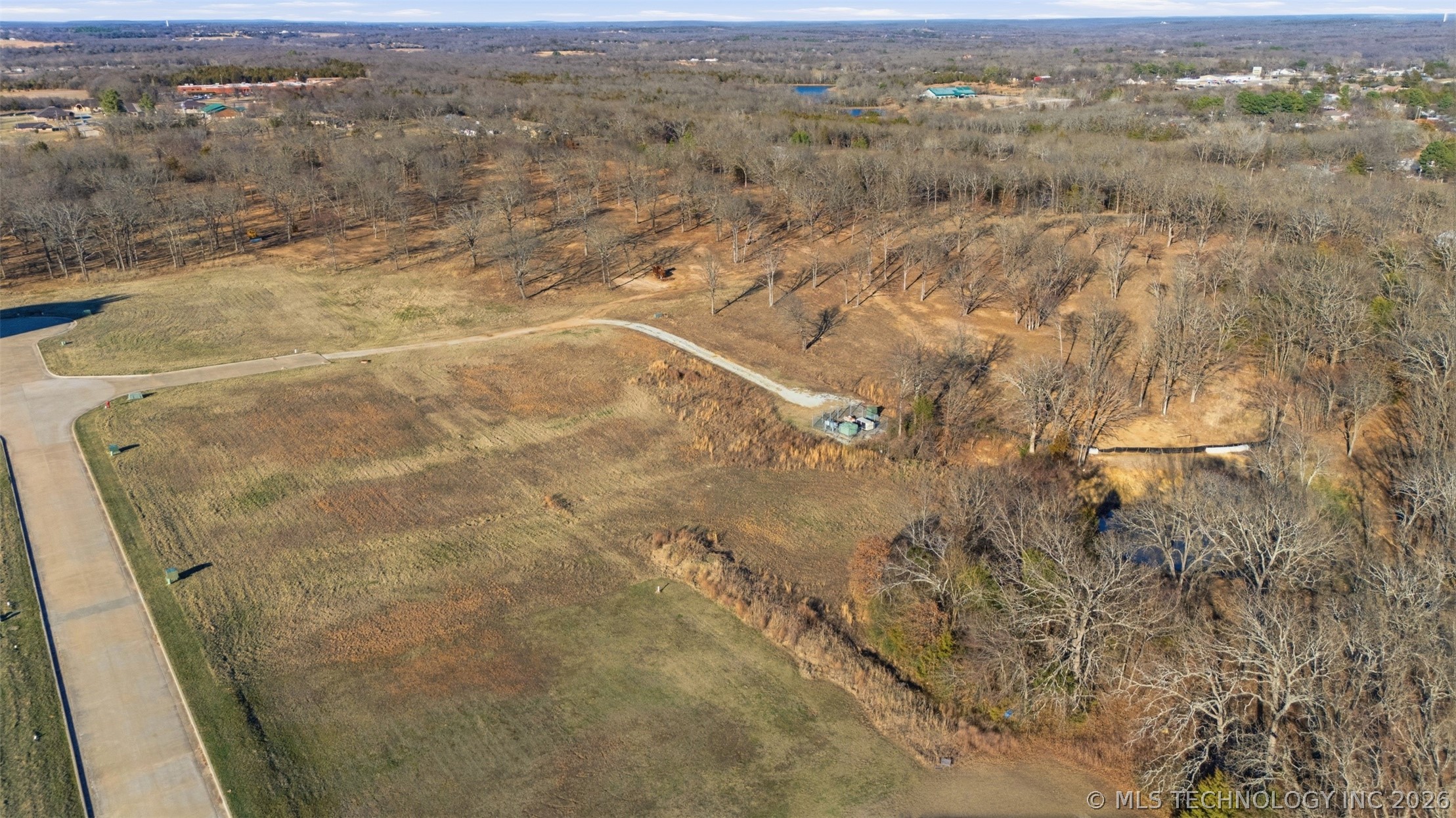 000 Derrick Lane Property Photo 47