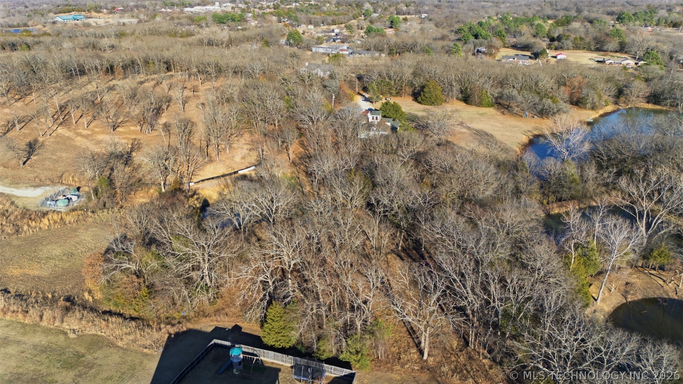 000 Derrick Lane Property Photo 48