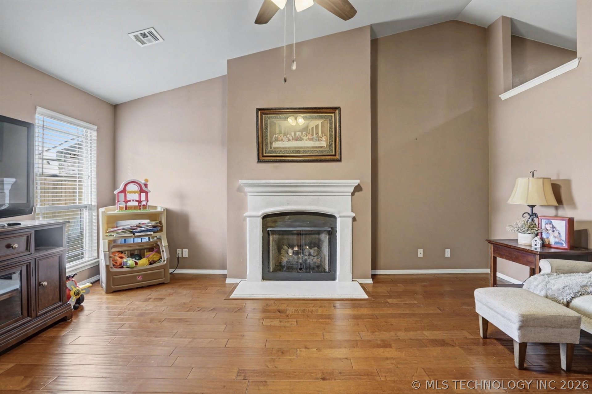 55 E Fairlane Court Property Photo 4