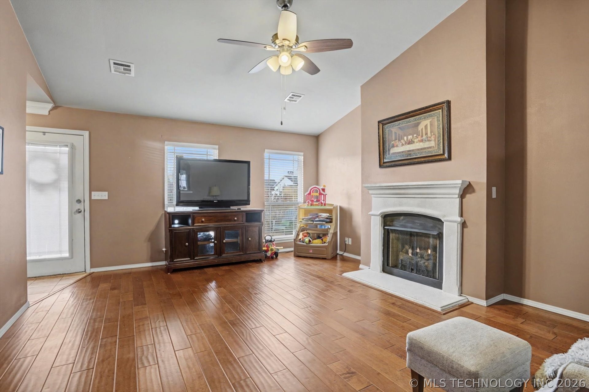 55 E Fairlane Court Property Photo 5