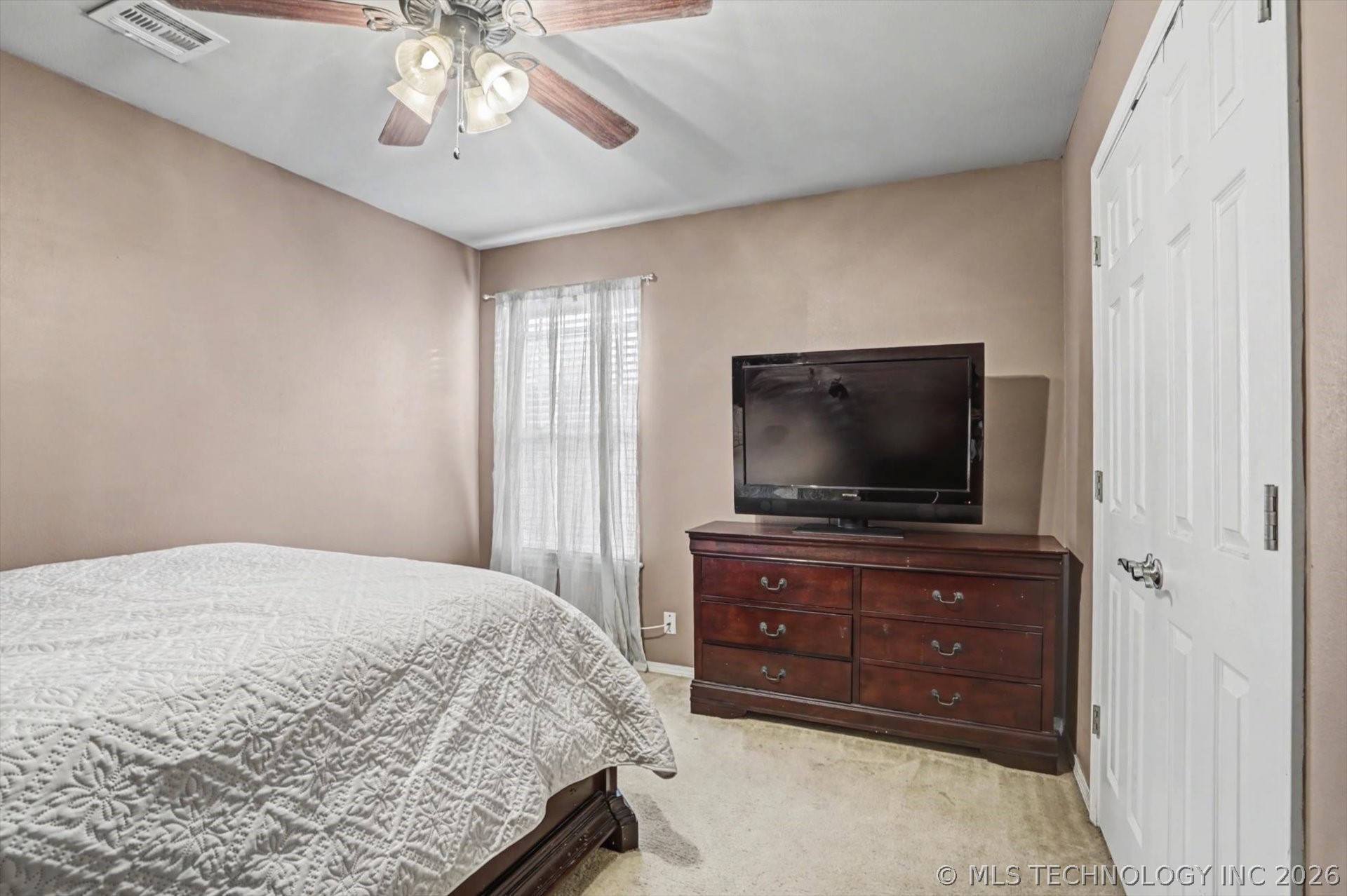 55 E Fairlane Court Property Photo 17