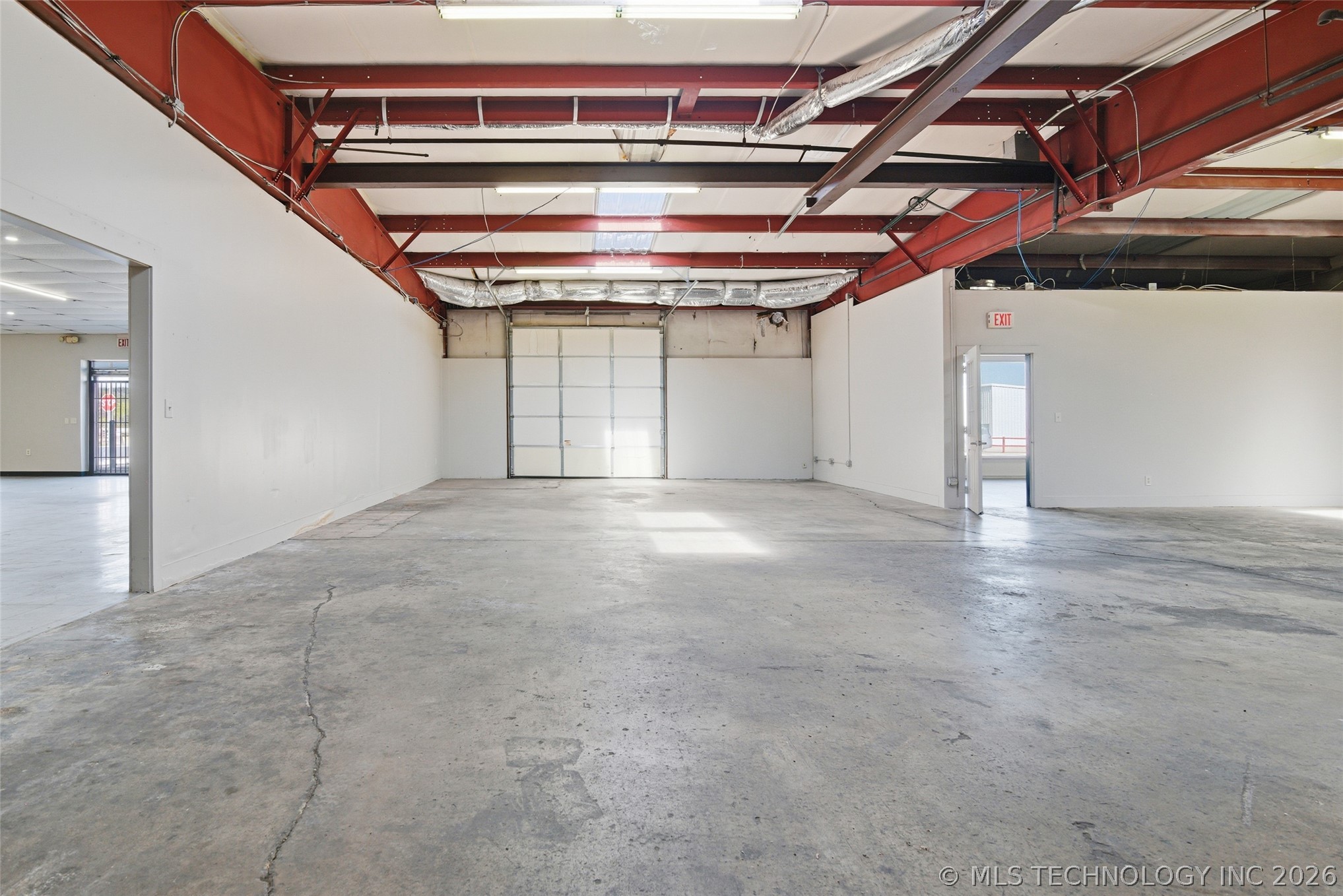 2422 W 41st Street Property Photo 9