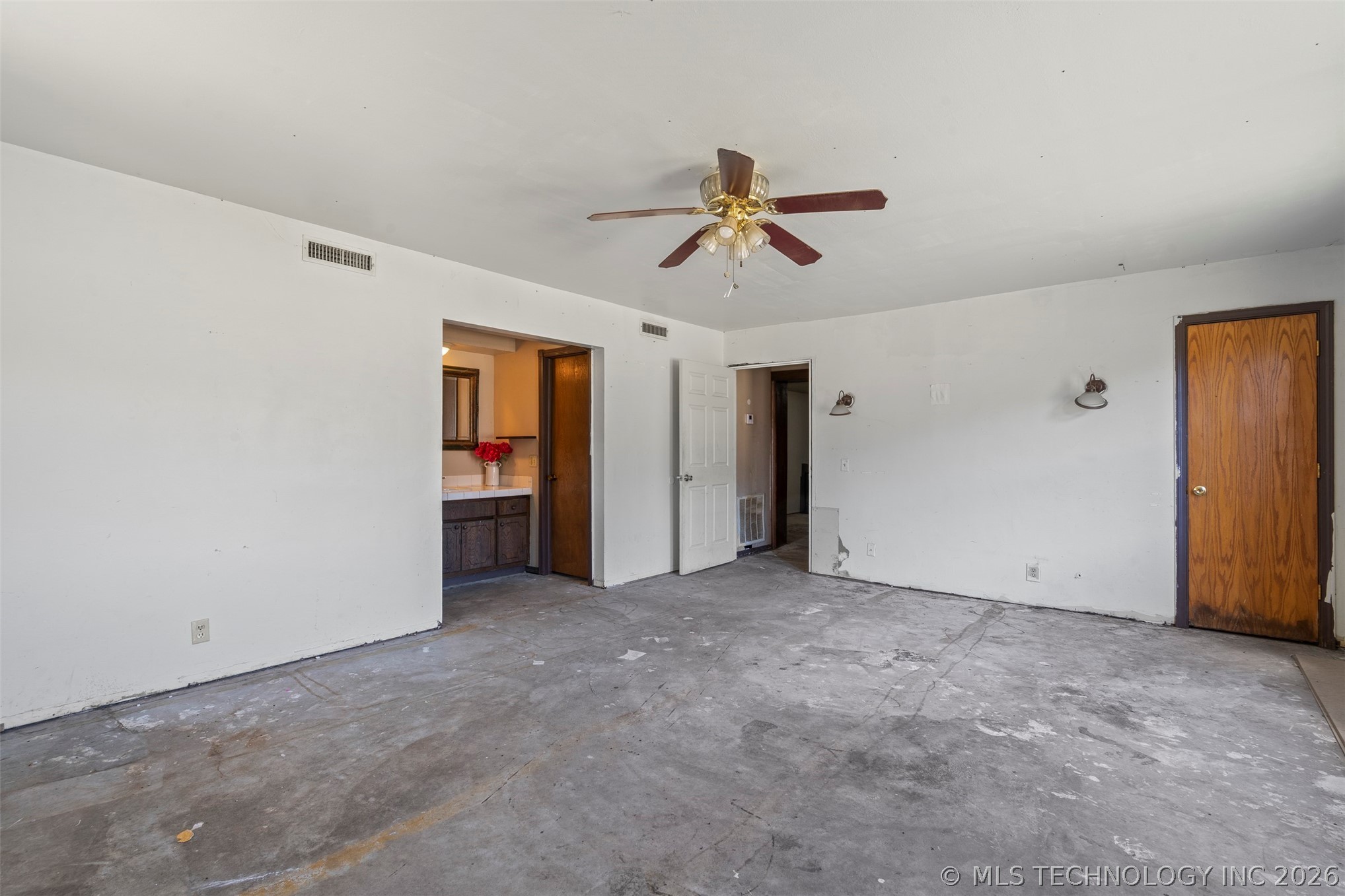 43807 County Road 636 Property Photo 11