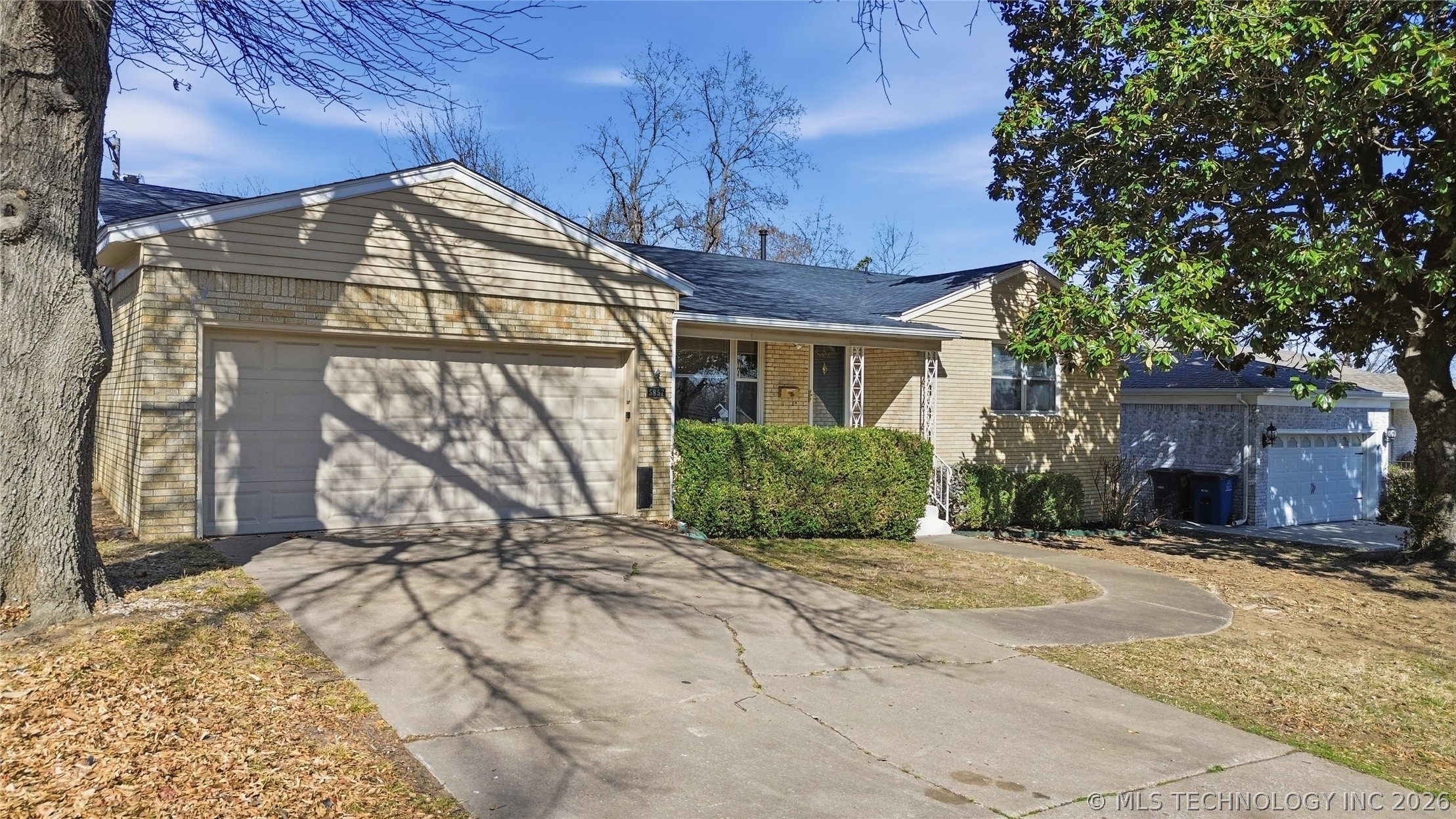 5857 E 21st Place Property Photo 3