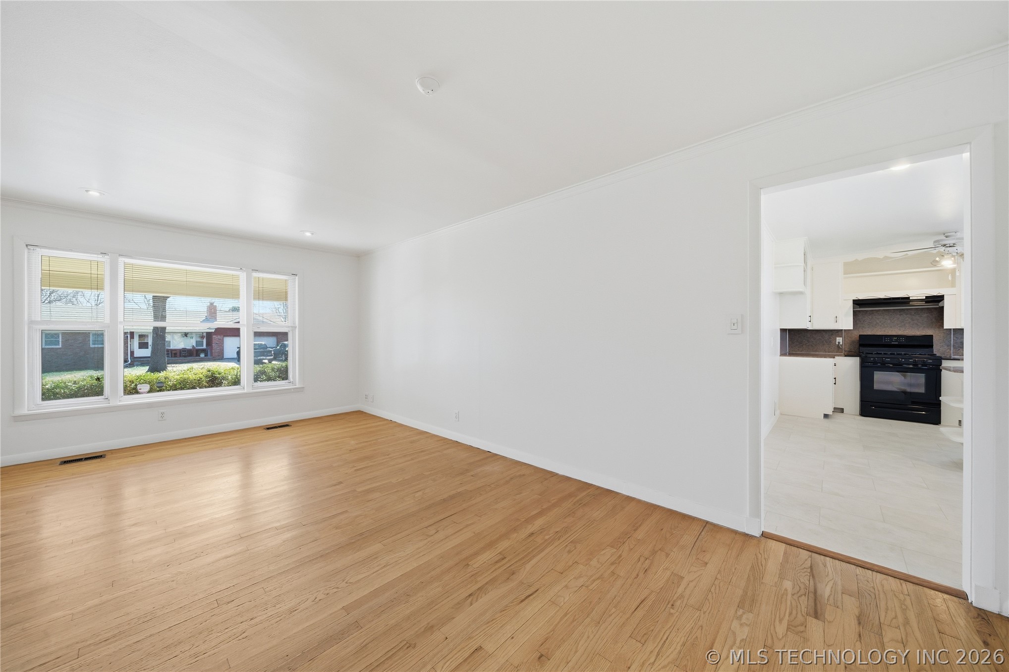 5857 E 21st Place Property Photo 13