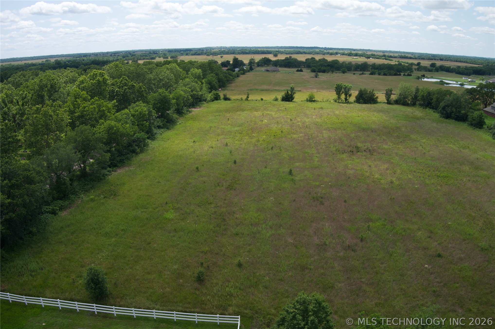 1140 S Pecan Street Property Photo 1