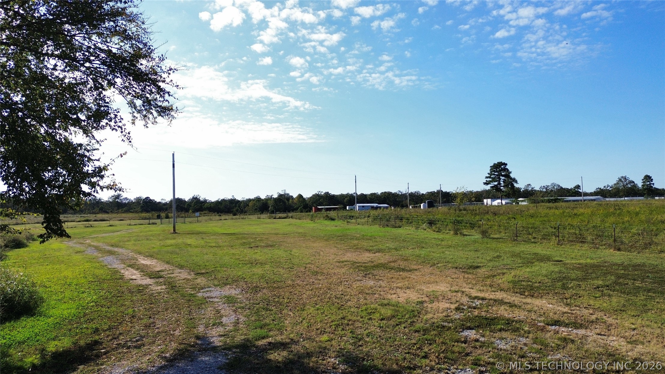 51359 Us Hwy 59 Property Photo 2