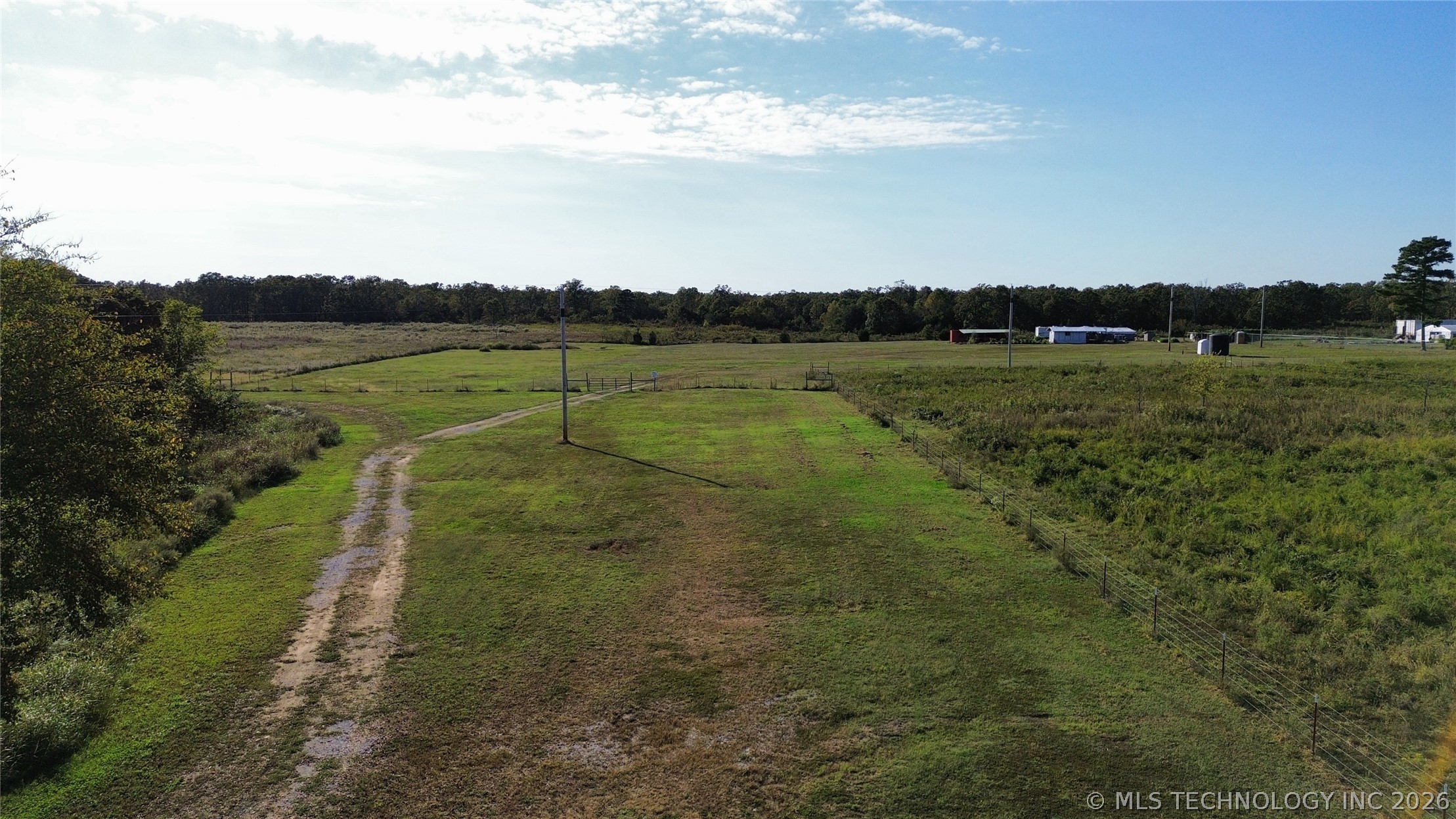 51359 Us Hwy 59 Property Photo 3
