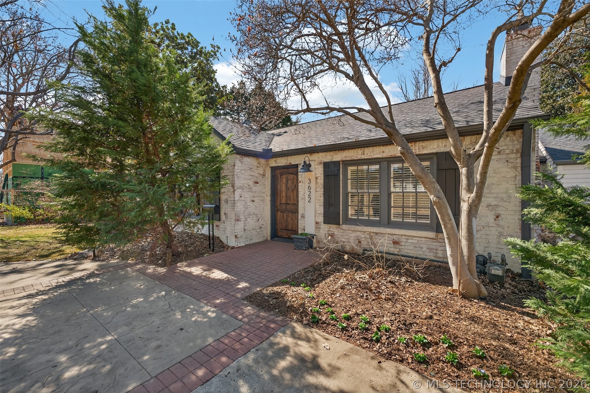 3622 S Yorktown Avenue Property Photo 3