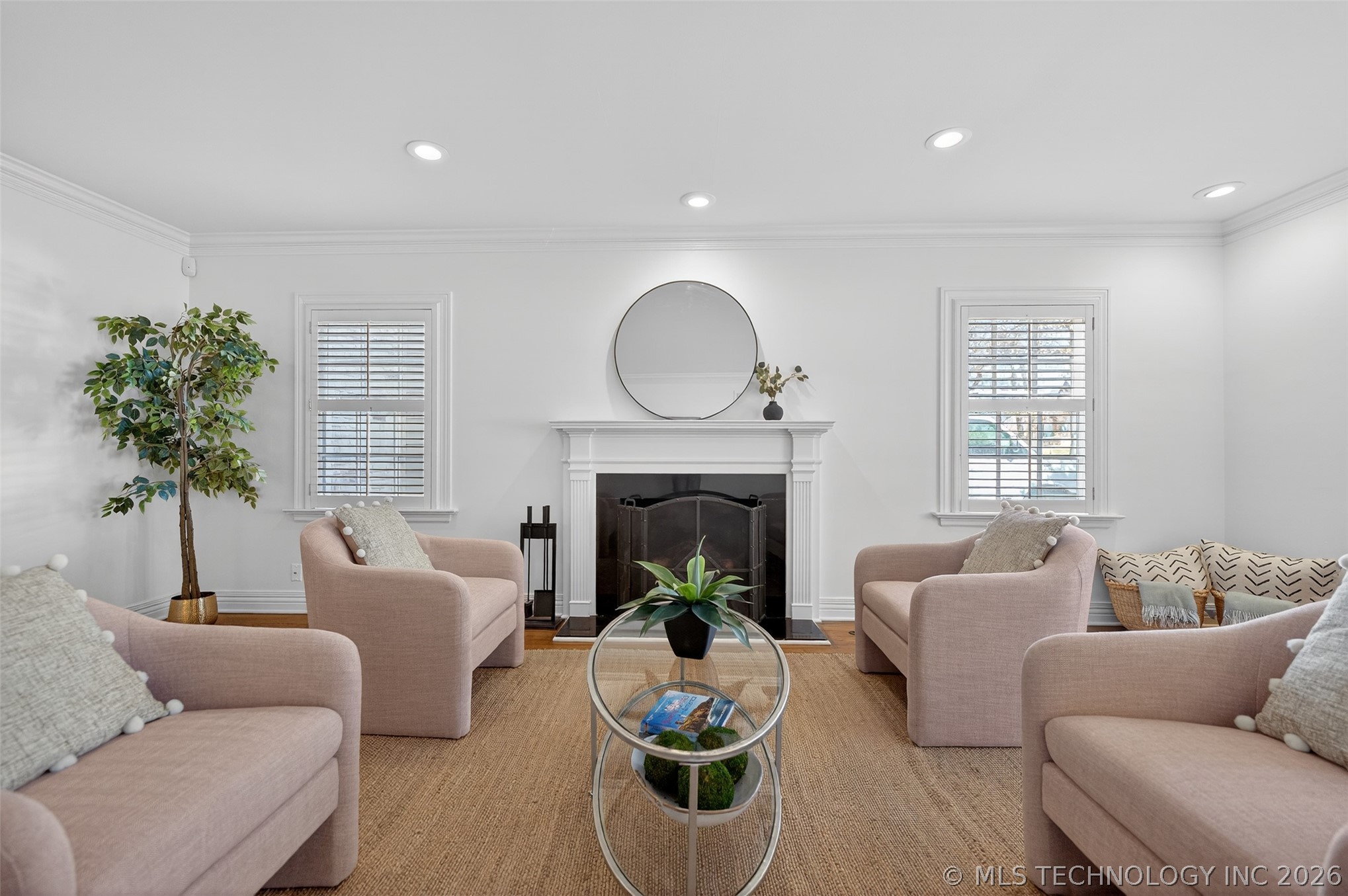 3622 S Yorktown Avenue Property Photo 6