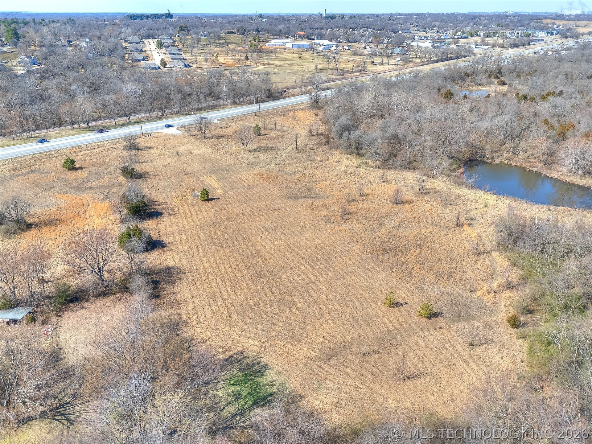 27907 S State Hwy 51 Property Photo 10
