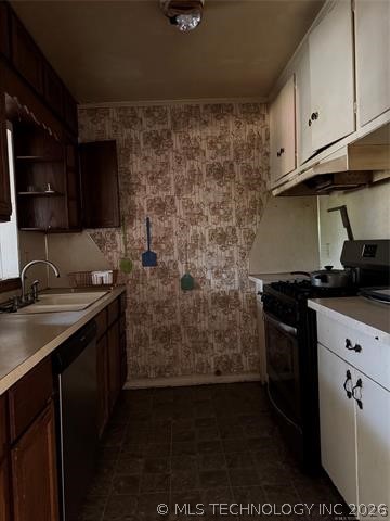 1562 S Hickory Avenue Property Photo 6