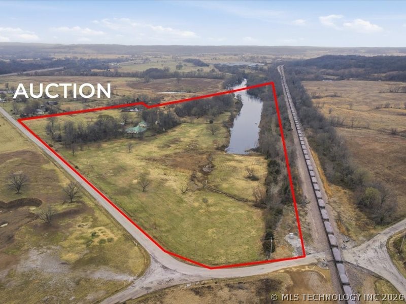 3216 S 4300 Road Property Photo 2