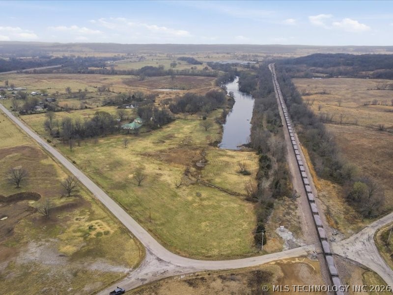 3216 S 4300 Road Property Photo 4