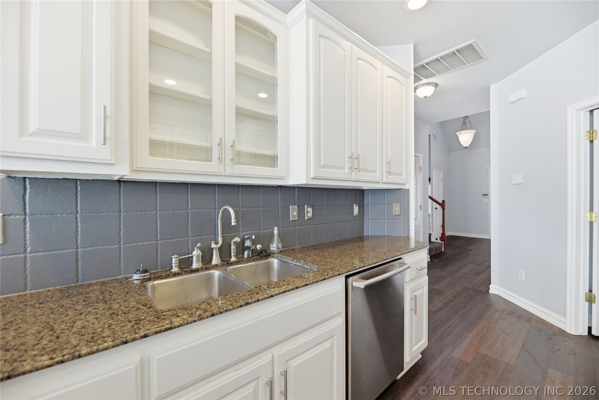 3709 W Vicksburg Street Property Photo 10