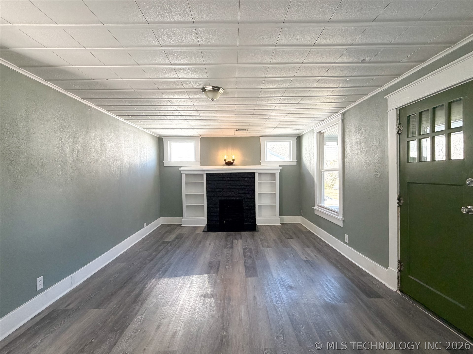 1305 Cherry Street Property Photo 2