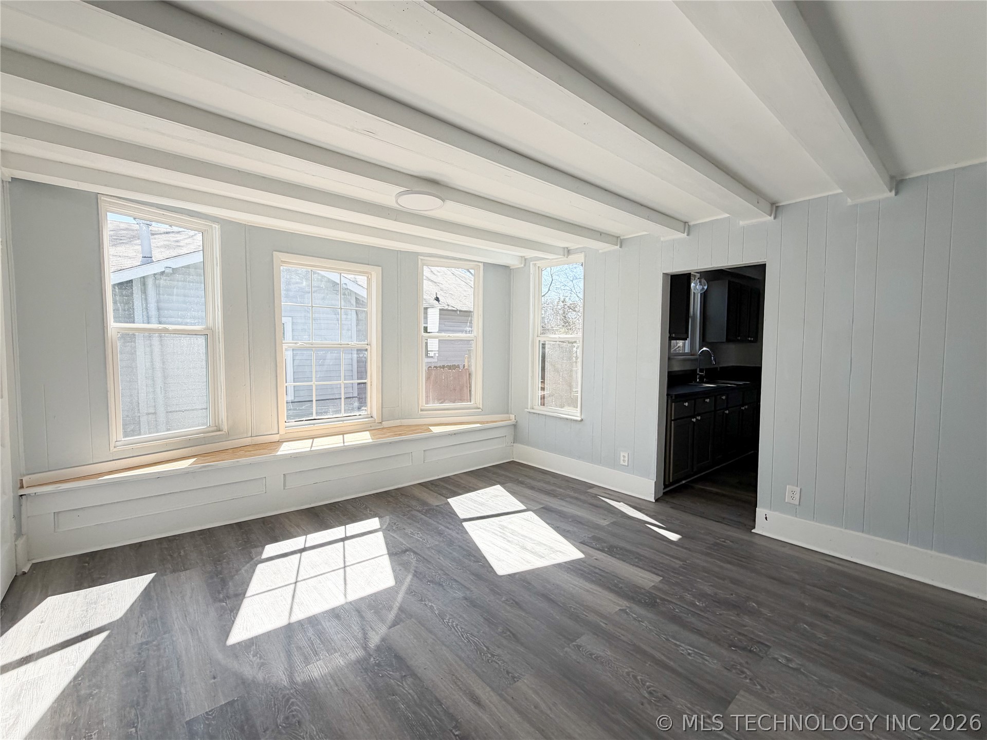 1305 Cherry Street Property Photo 7