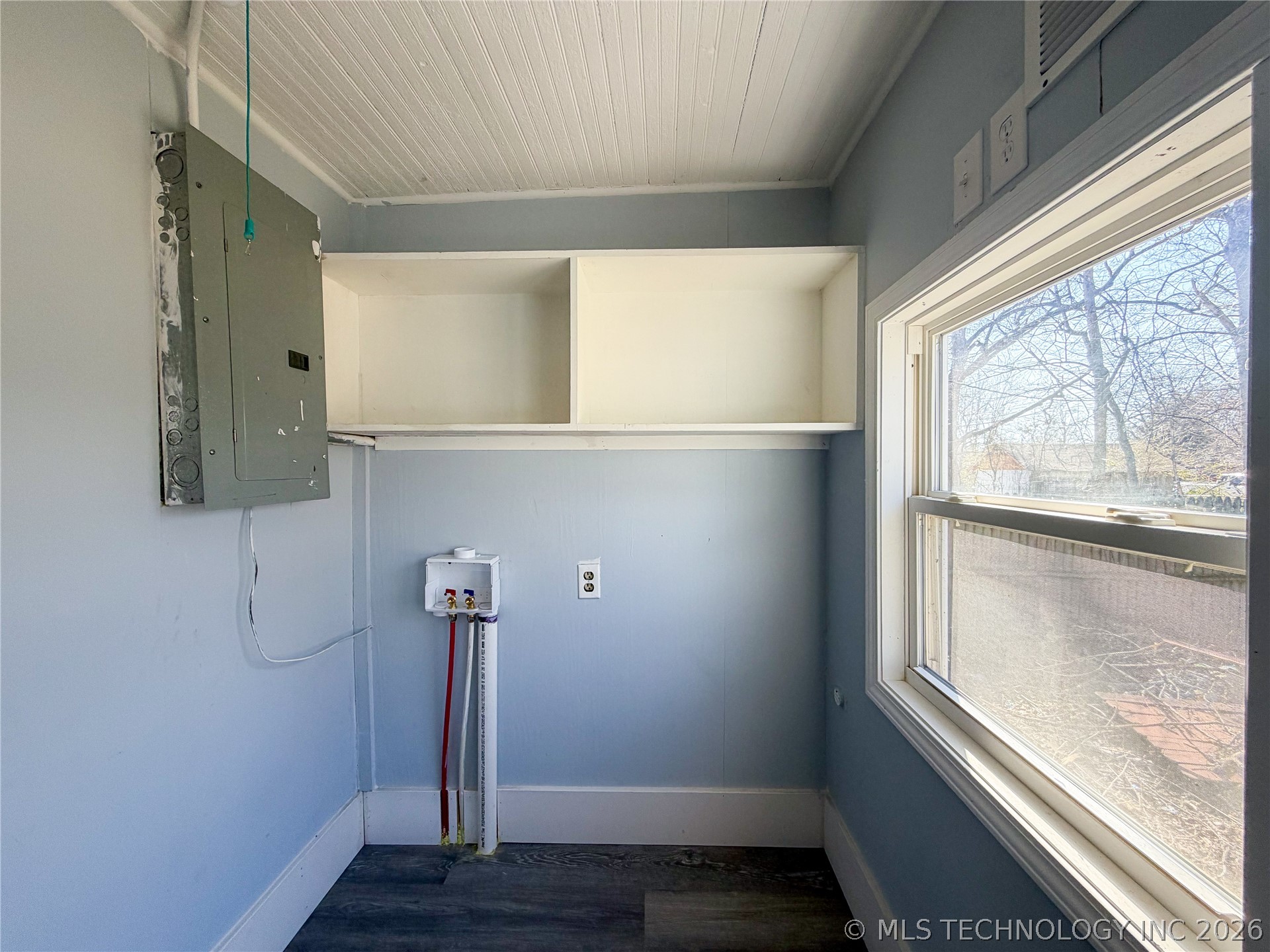 1305 Cherry Street Property Photo 11