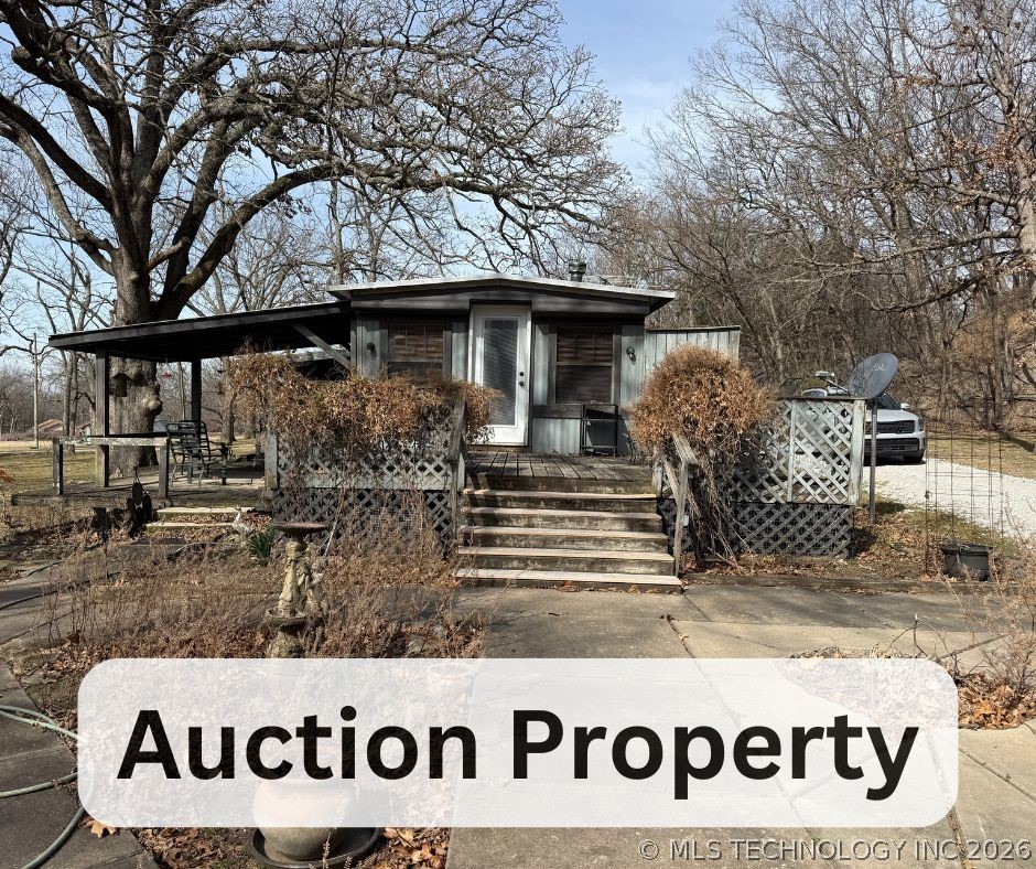 14261 E 425 Road Property Photo 1