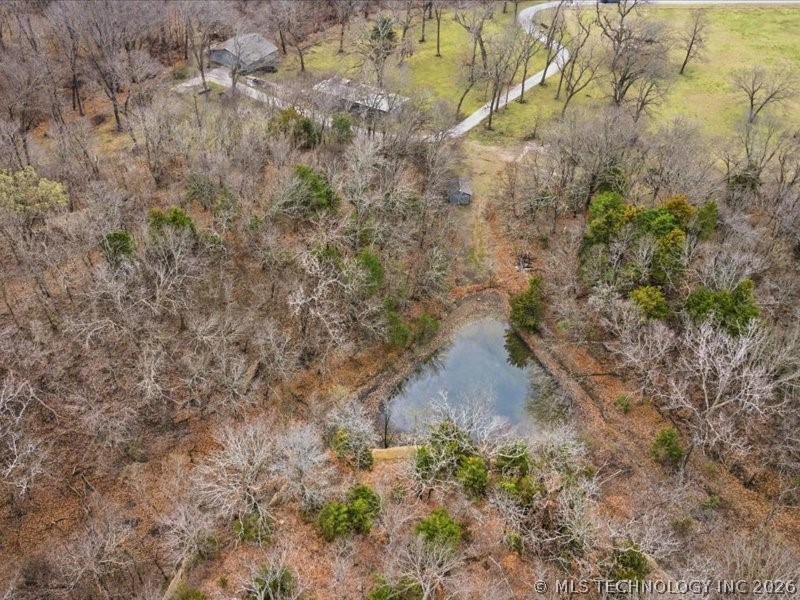 14261 E 425 Road Property Photo 4