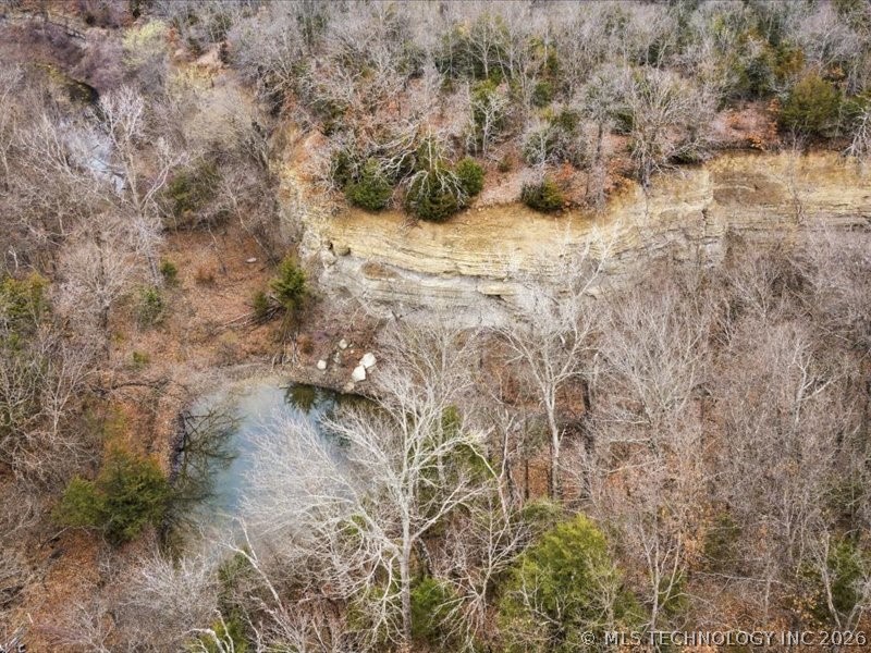 14261 E 425 Road Property Photo 6