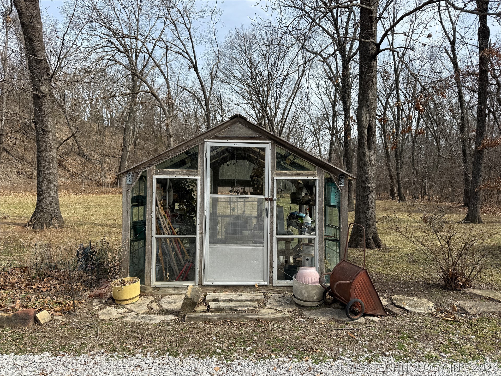 14261 E 425 Road Property Photo 9
