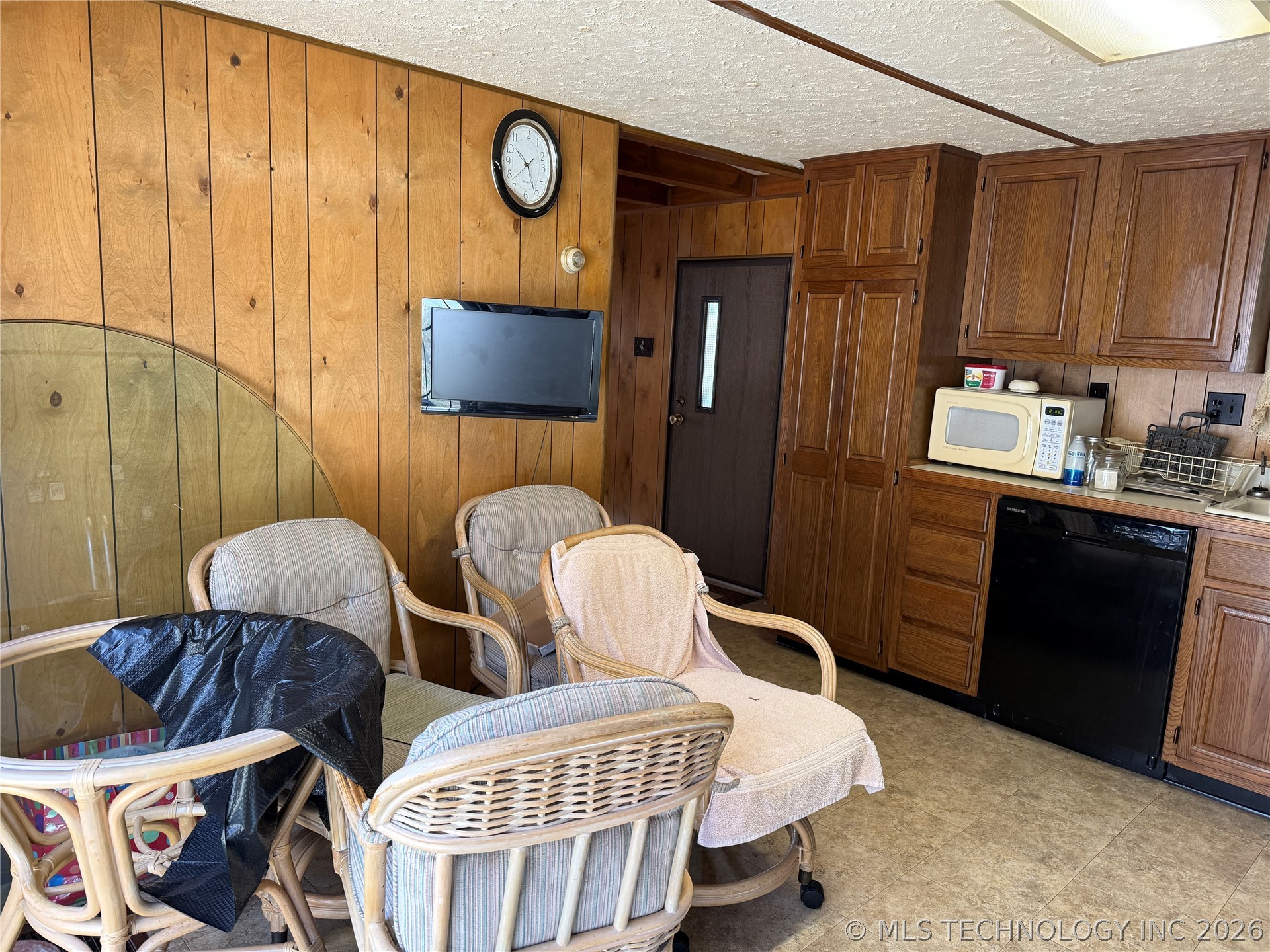 14261 E 425 Road Property Photo 20