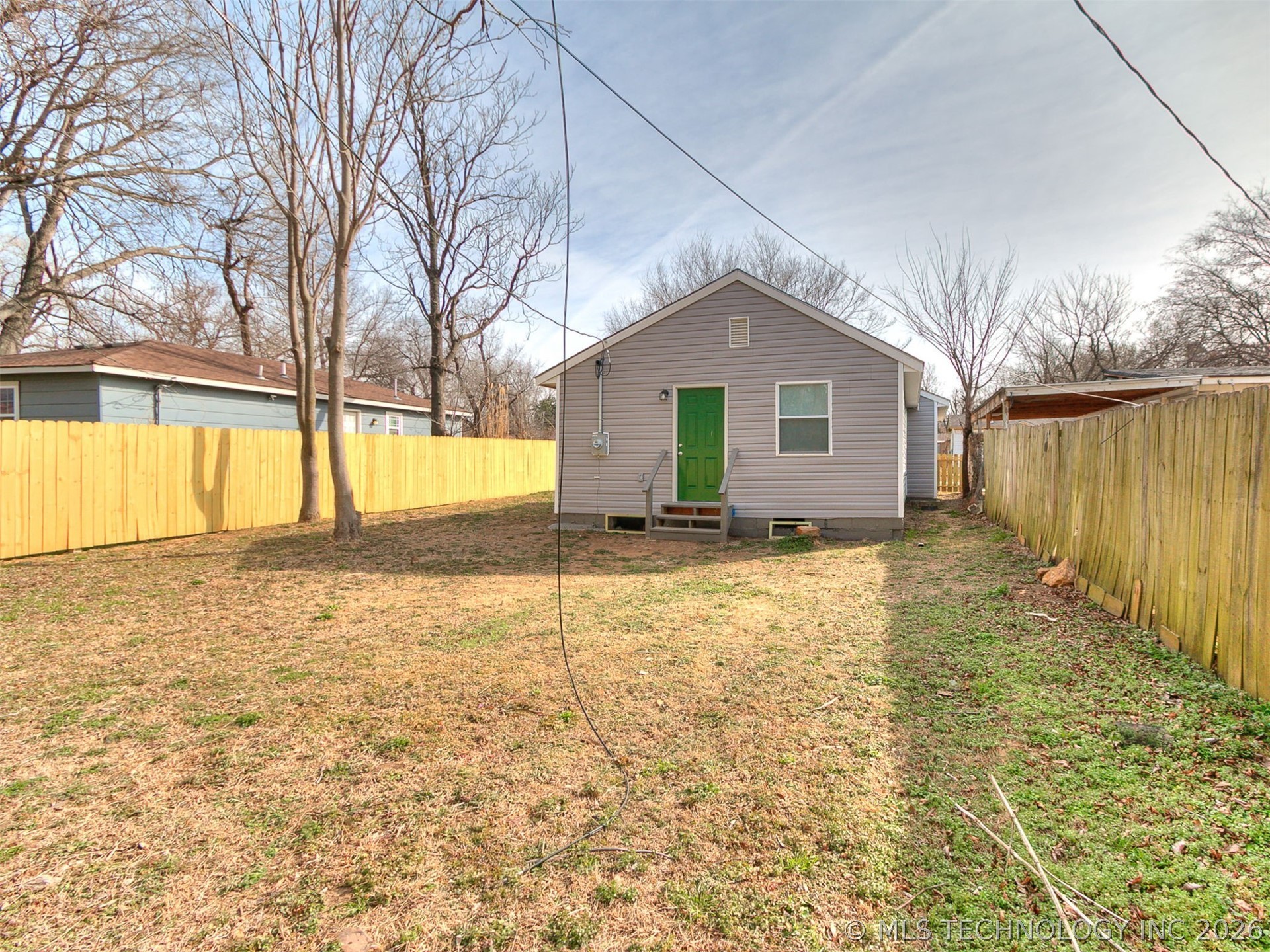 2320 N Atlanta Place Property Photo 4