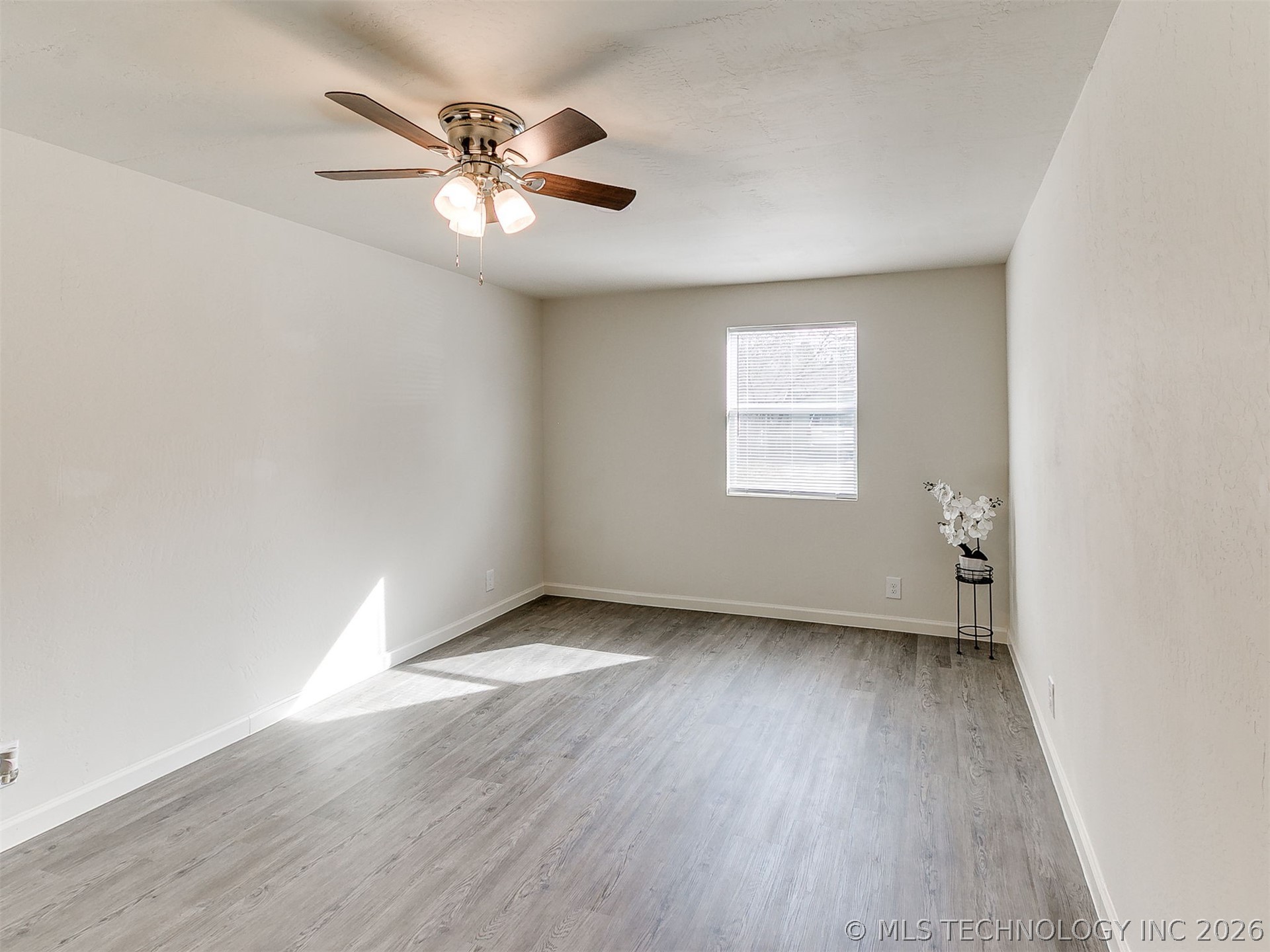 2320 N Atlanta Place Property Photo 14