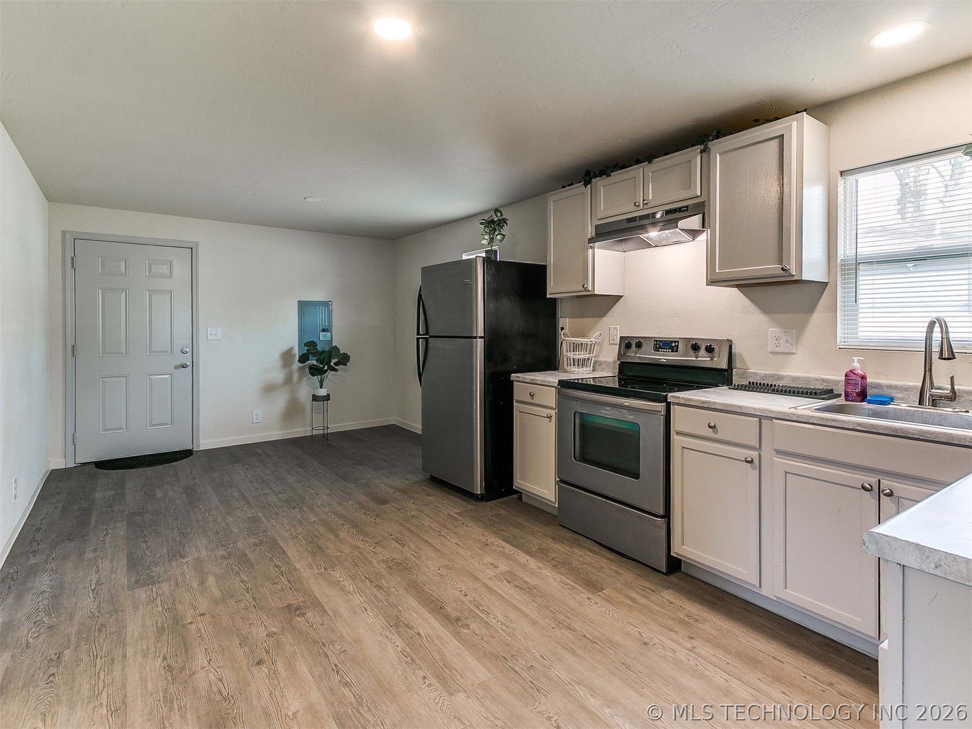 2320 N Atlanta Place Property Photo 18