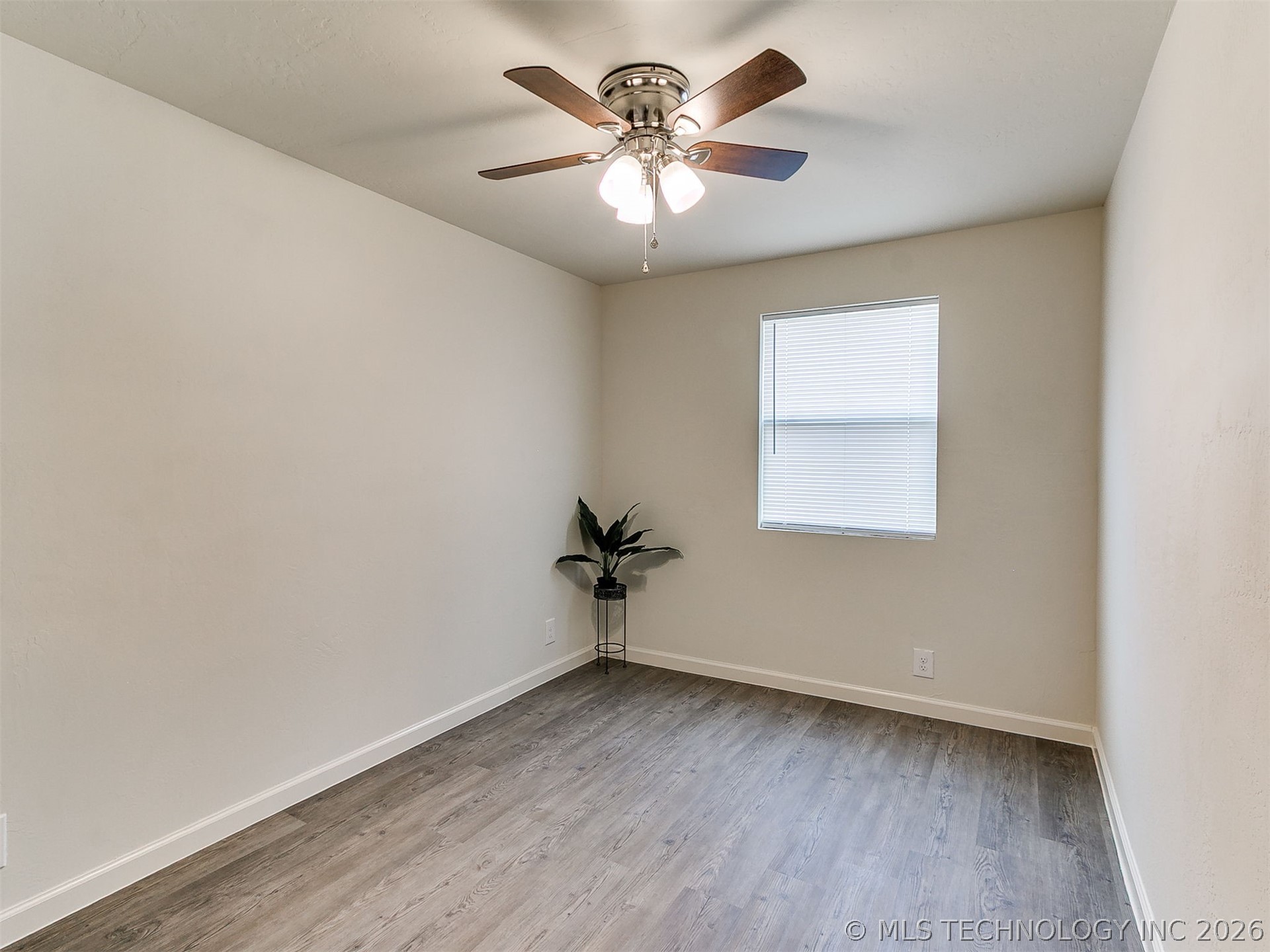 2320 N Atlanta Place Property Photo 22