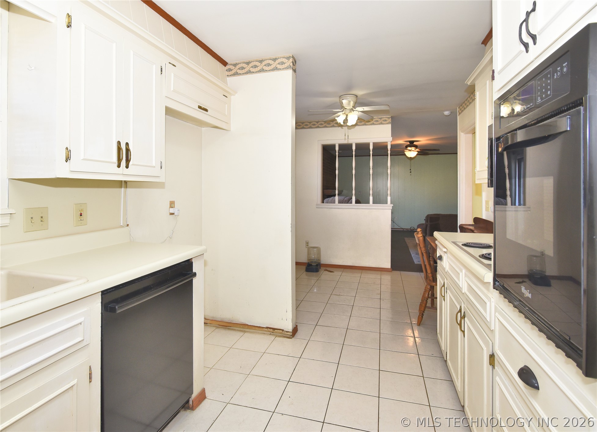 7011 E 52nd Place Property Photo 15