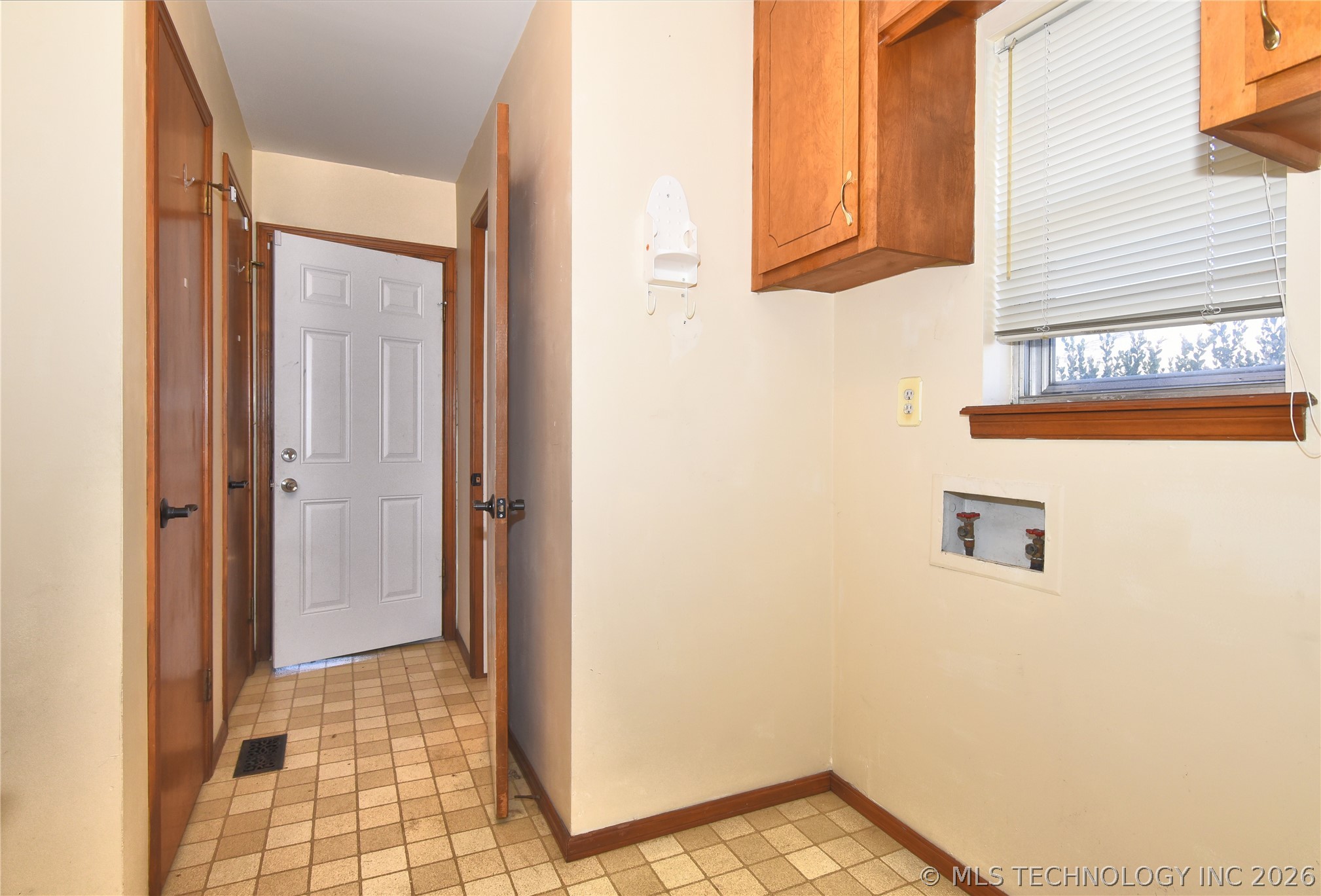 7011 E 52nd Place Property Photo 16