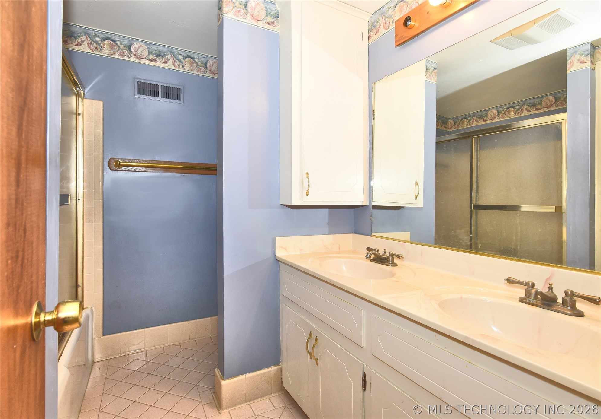 7011 E 52nd Place Property Photo 27