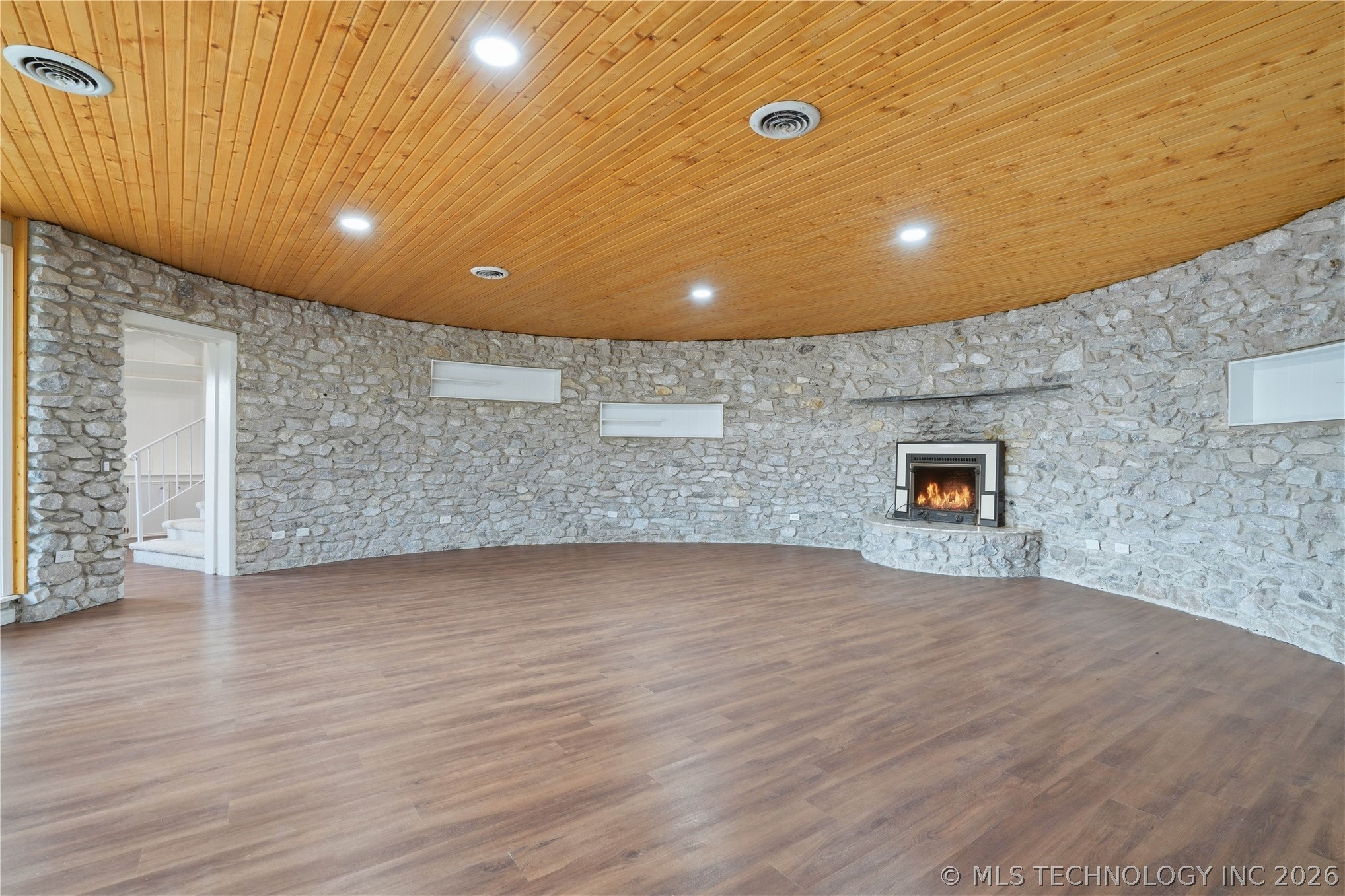 140 W Taylor Drive Property Photo 59